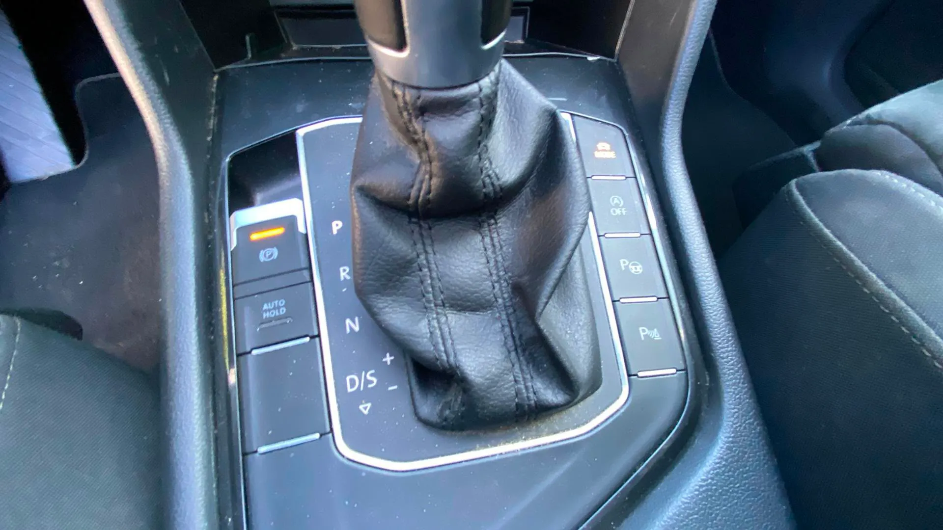 Volkswagen Tiguan Advance 2.0 TDI DSG - foto 17