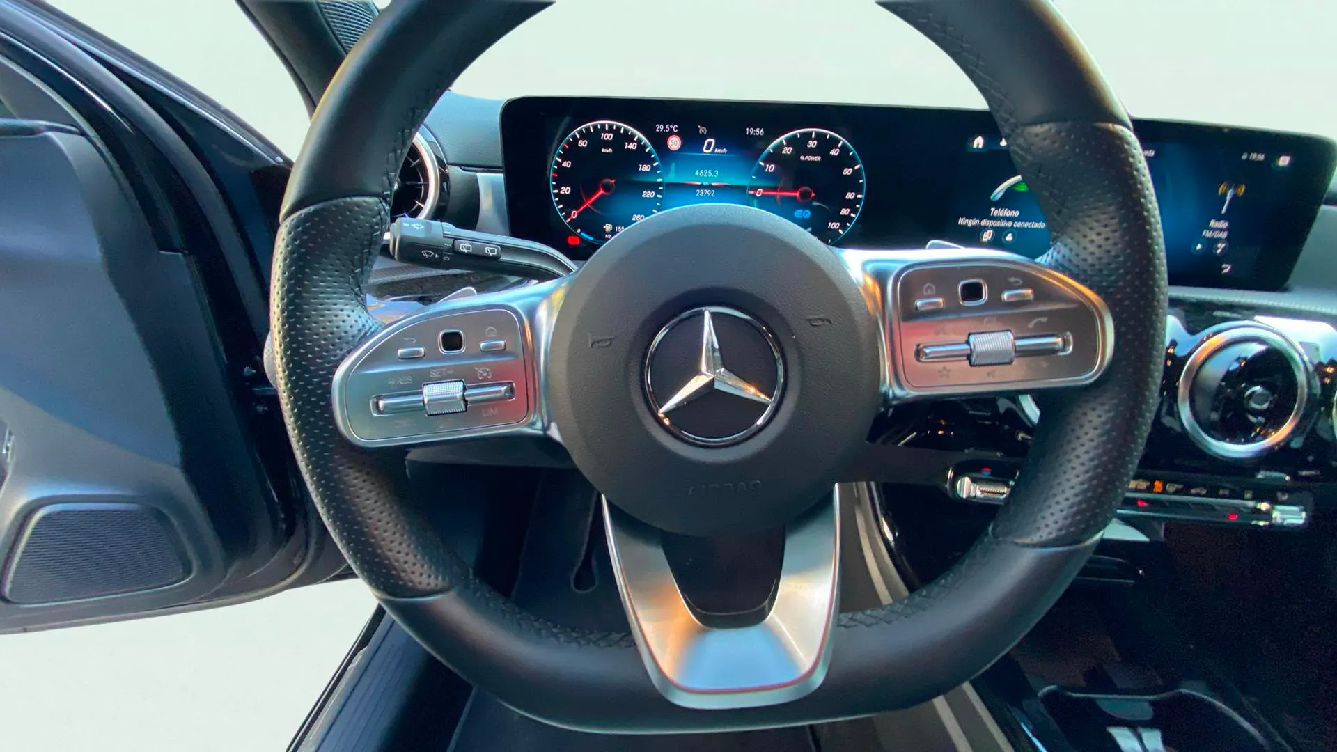 Mercedes-Benz Clase A A 250 e - foto 9