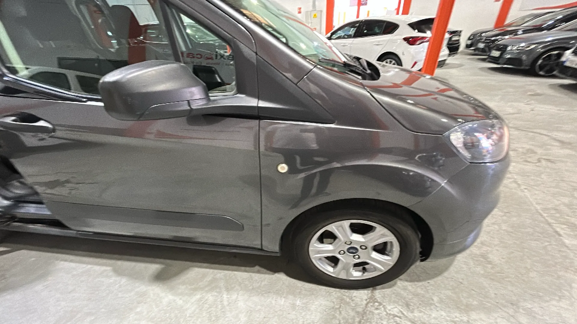 Ford Tourneo Courier 1.0 EcoBoost Titanium - foto 20