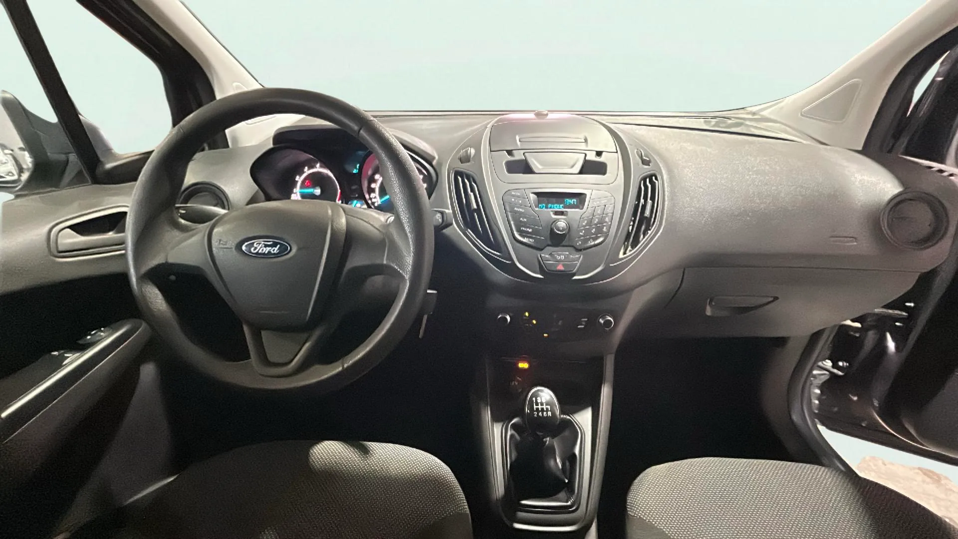 Ford Tourneo Courier 1.0 EcoBoost Titanium - foto 9