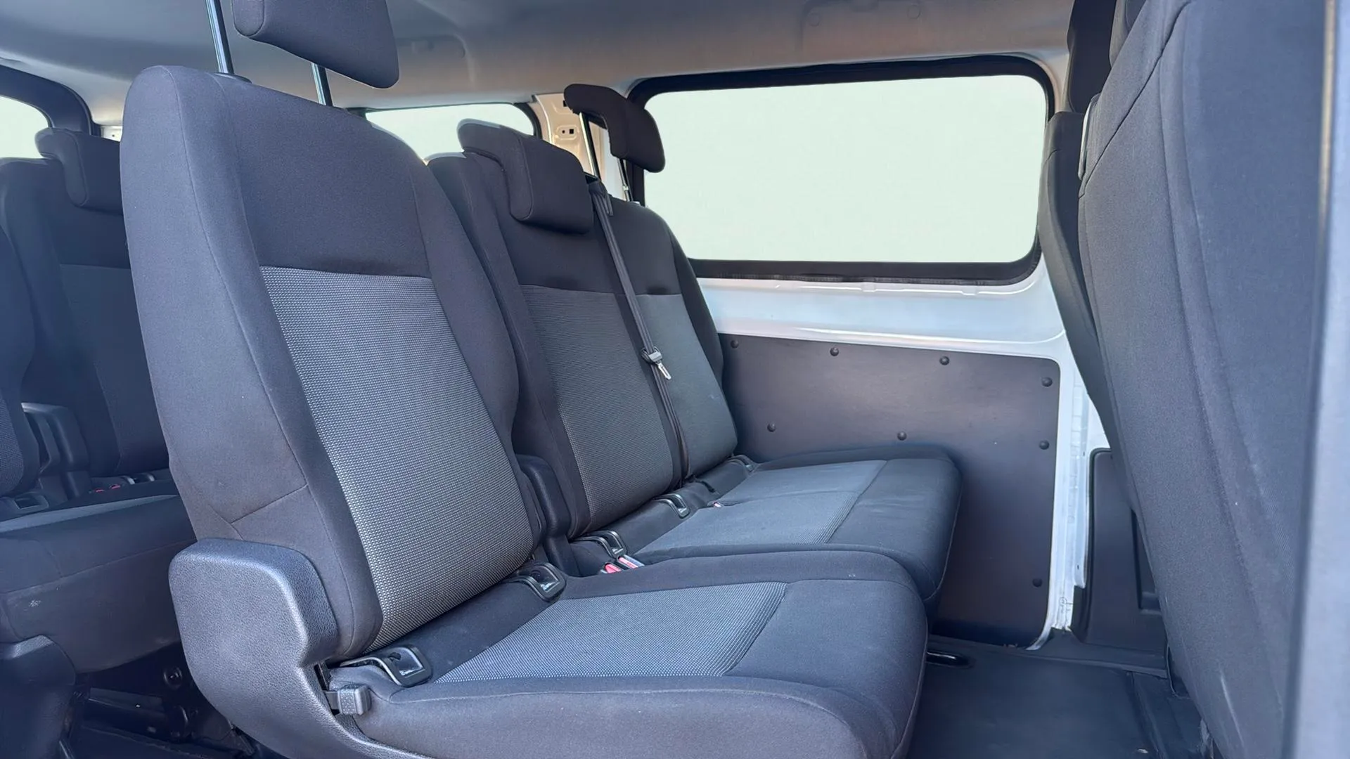 Opel Vivaro 1.6 CDTI L1 2.7t Tourer-9 - foto 14
