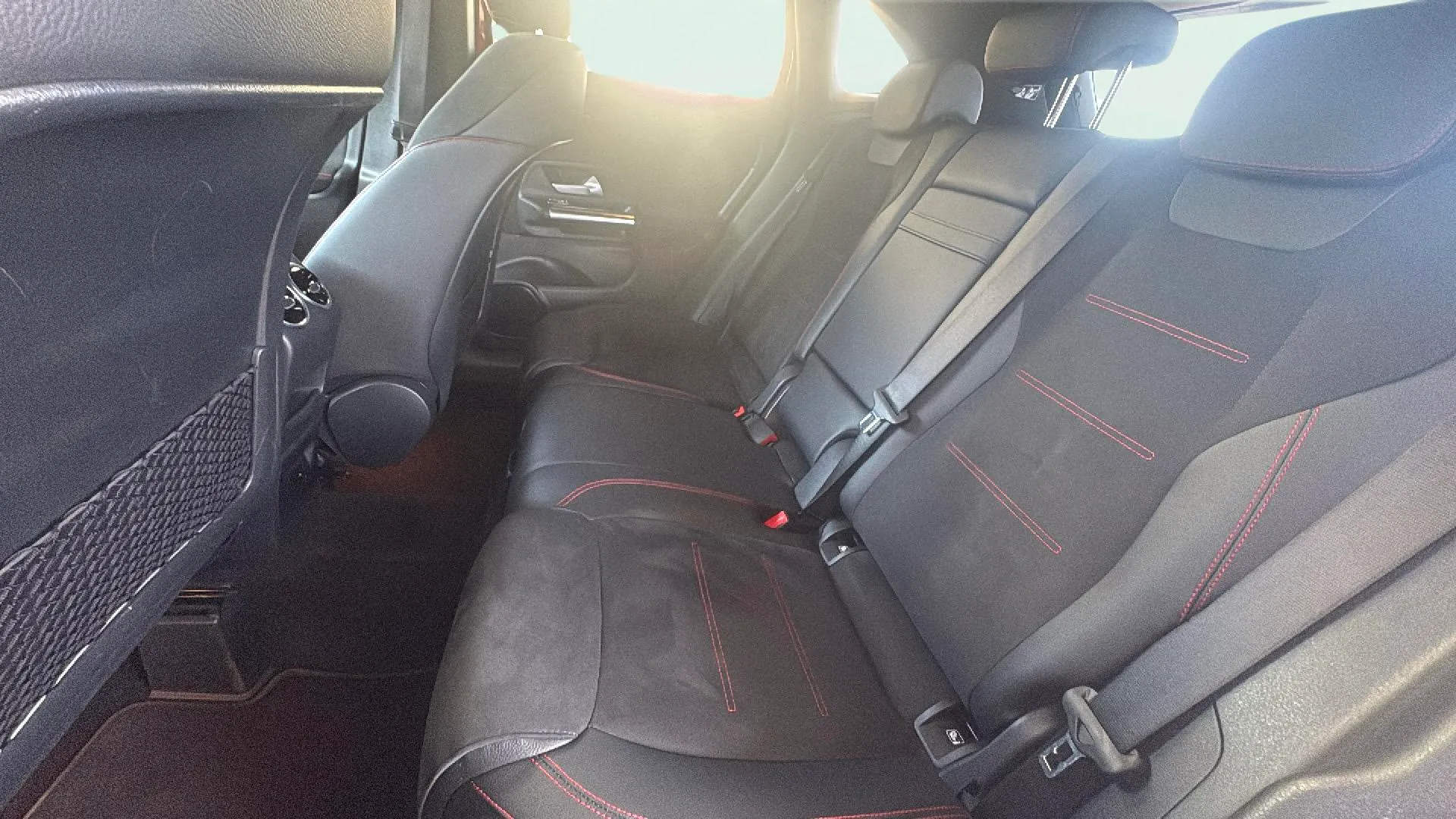 Mercedes-Benz GLA 250 e - foto 26