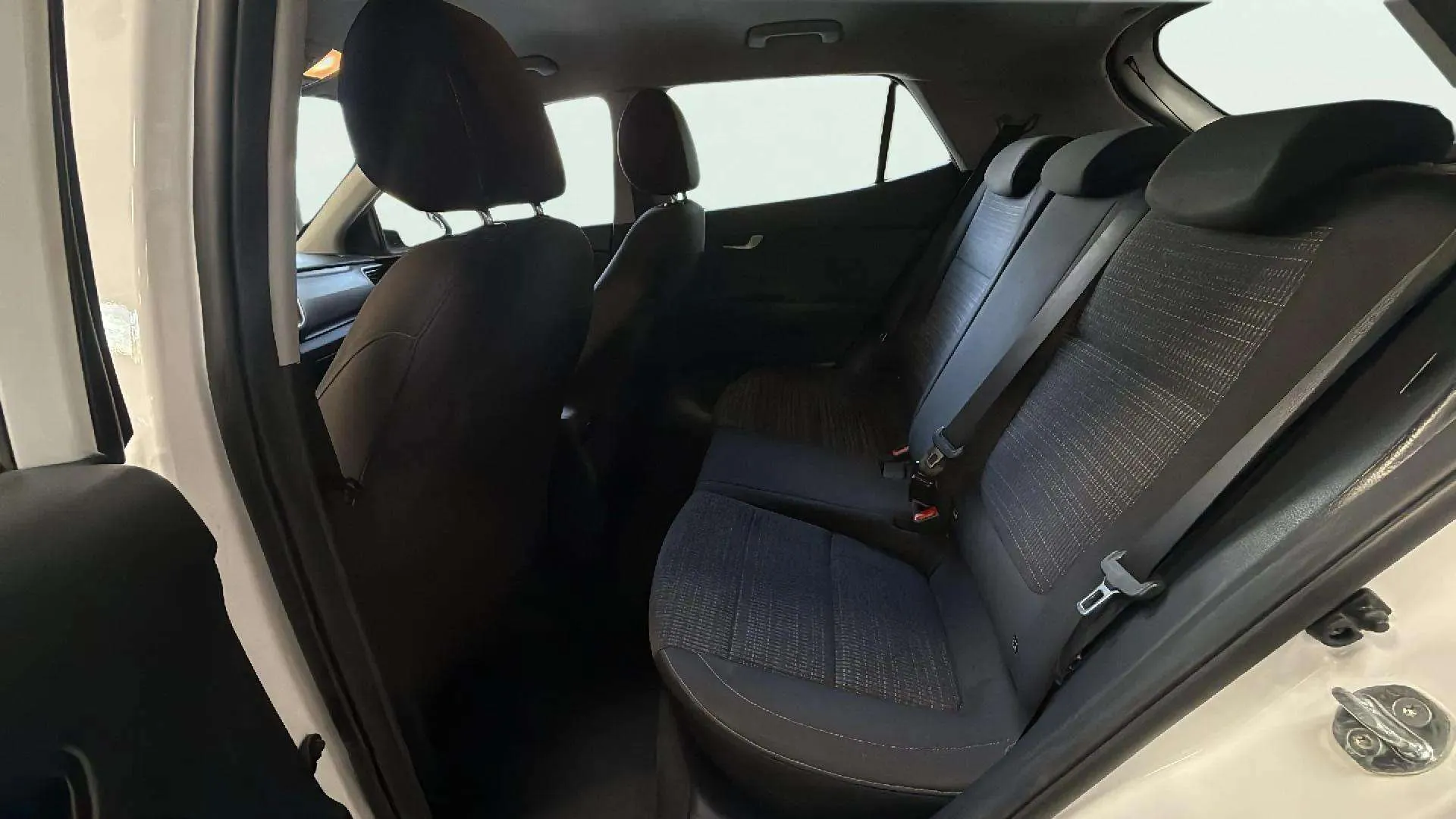 Kia Stonic 1.2 DPi Drive - foto 19