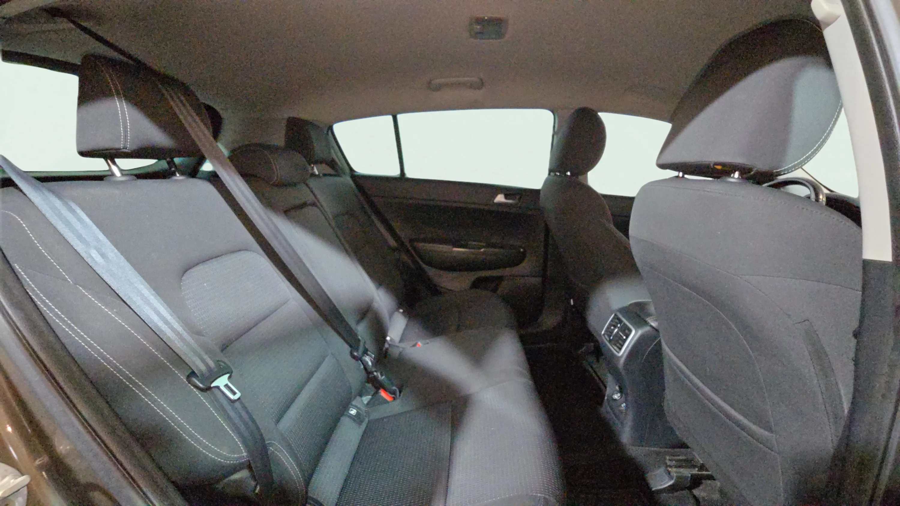 Kia Sportage 1.6 GDi Basic 4x2 - foto 18
