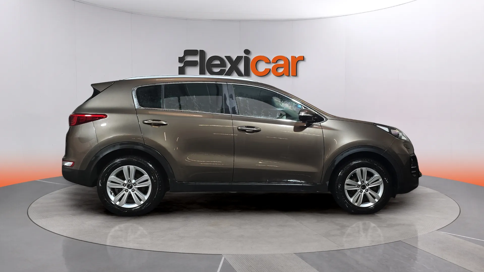 Kia Sportage 1.6 GDi Basic 4x2 - foto 4
