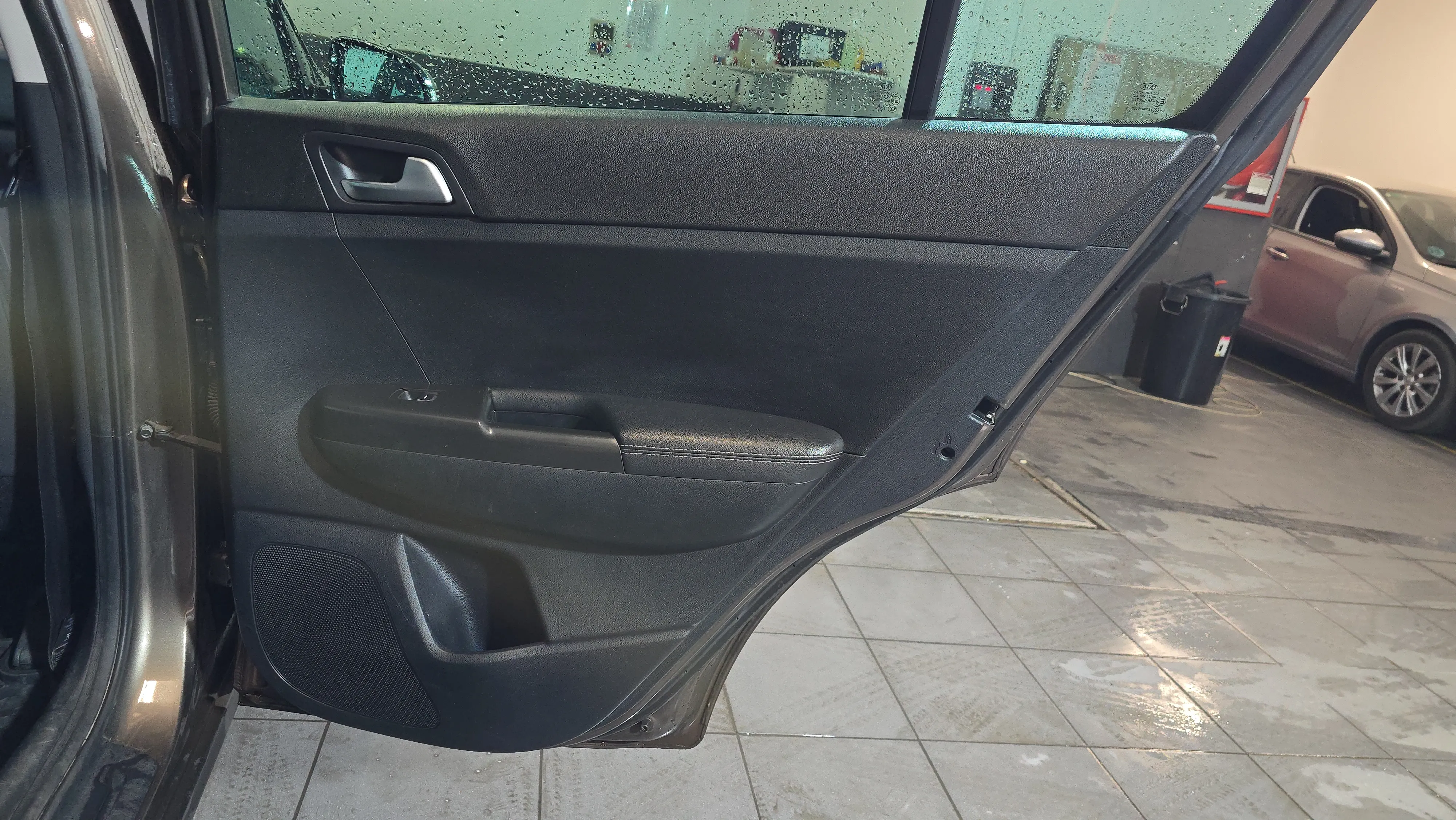 Kia Sportage 1.6 GDi Basic 4x2 - foto 17