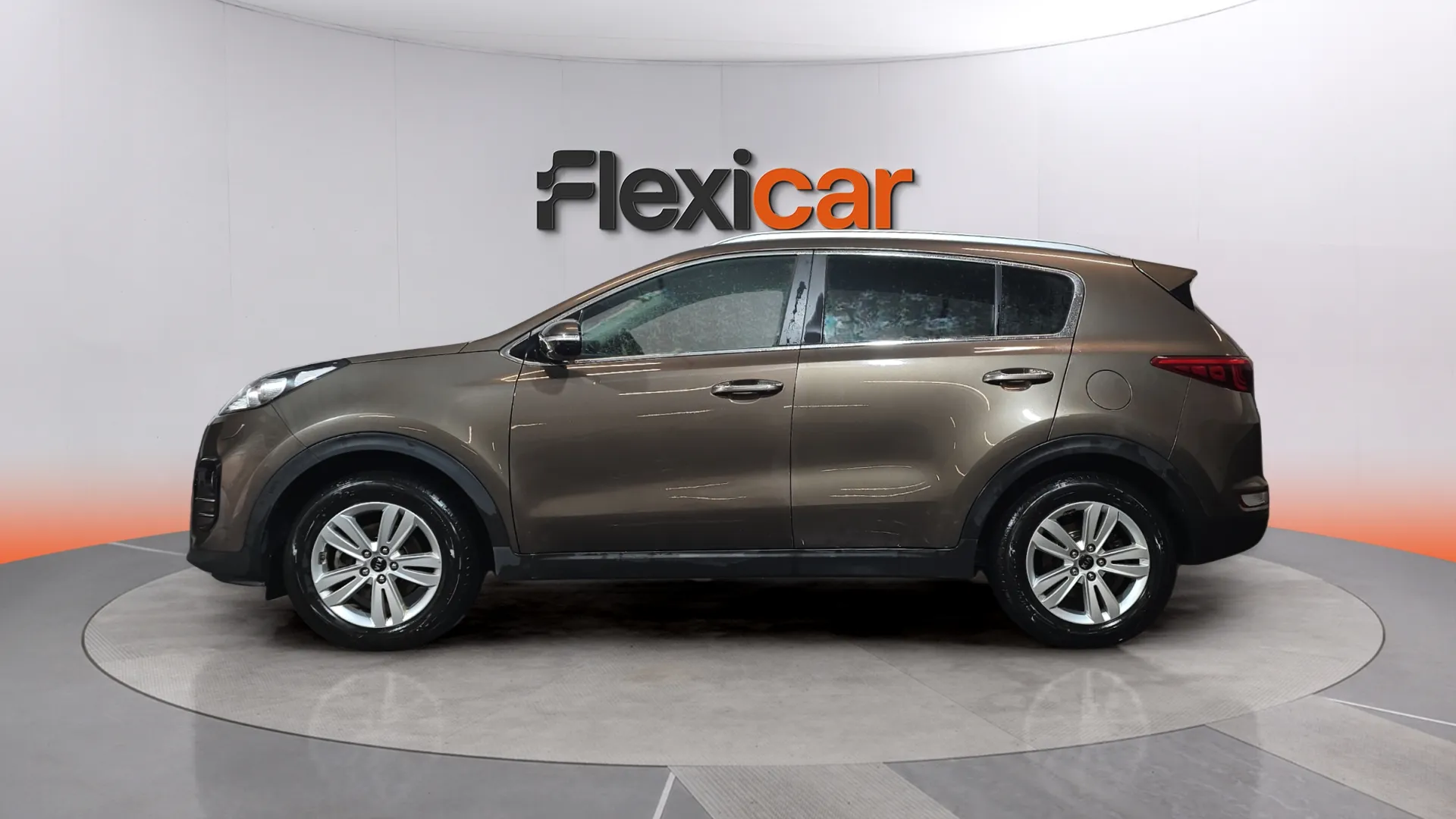 Kia Sportage 1.6 GDi Basic 4x2 - foto 6