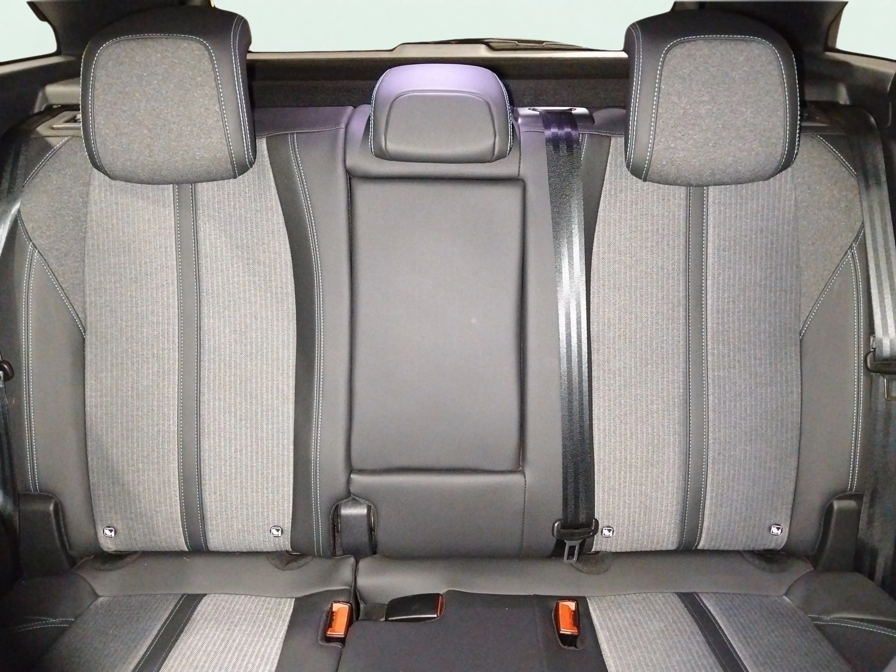Peugeot 3008 1.2 Allure eDCS6 - foto 15