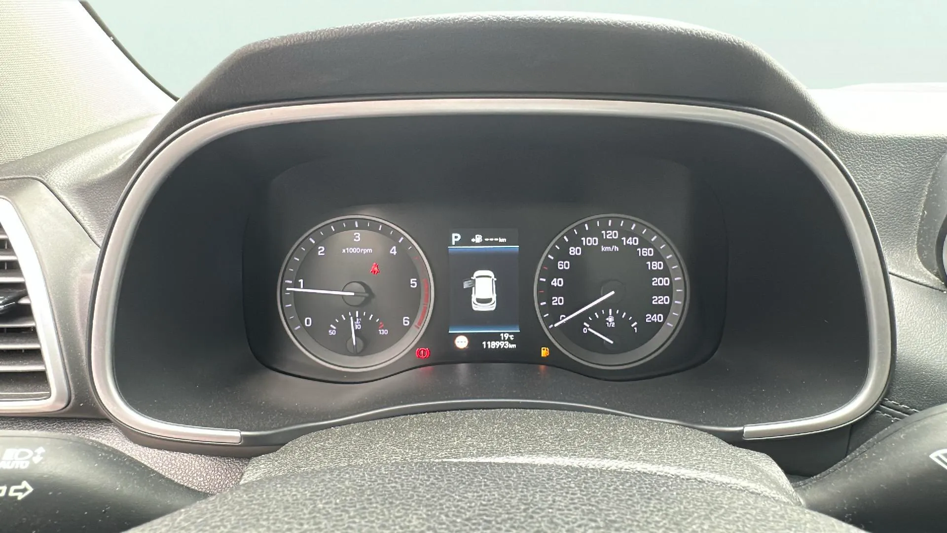 Hyundai Tucson 1.6 CRDi Essence 4x2 - foto 19