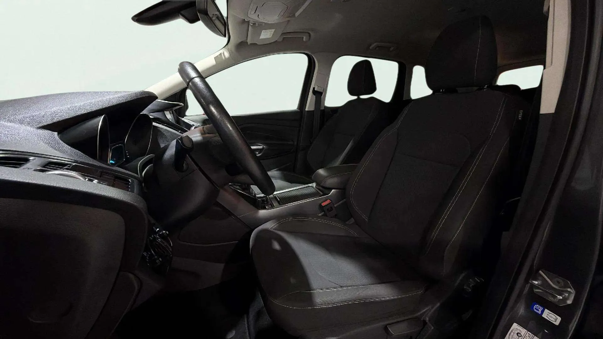 Ford Kuga 1.5 EcoBoost A-S-S 4x2 Trend+ - foto 13