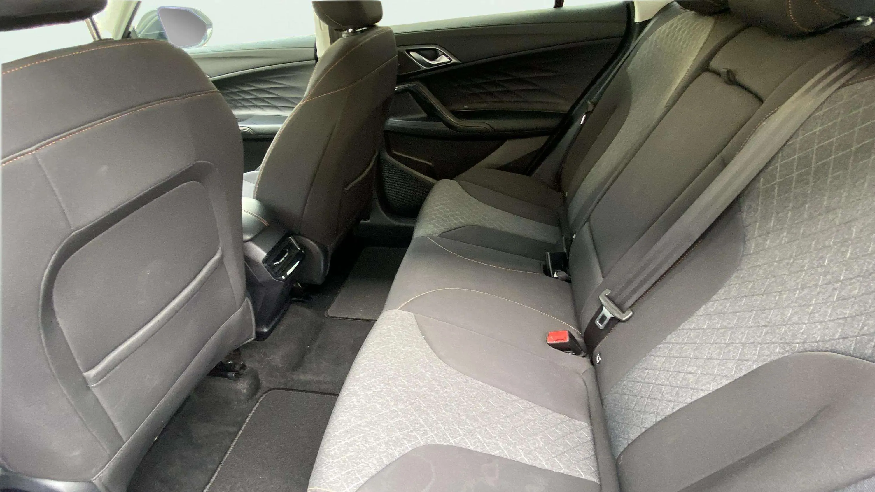MG HS 1.5 Turbo GDI Comfort - foto 14