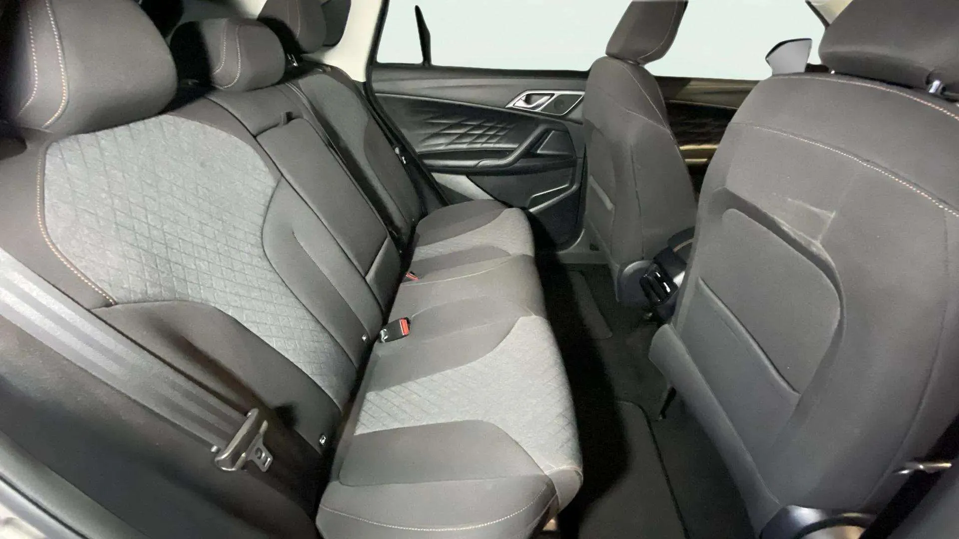 MG HS 1.5T Comfort - foto 18