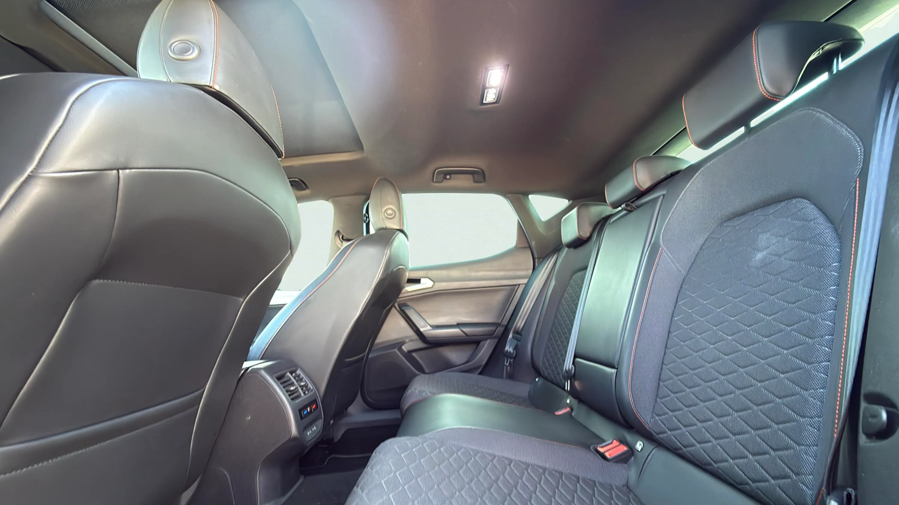 SEAT León 1.5 TSI FR Fast Ed - foto 18