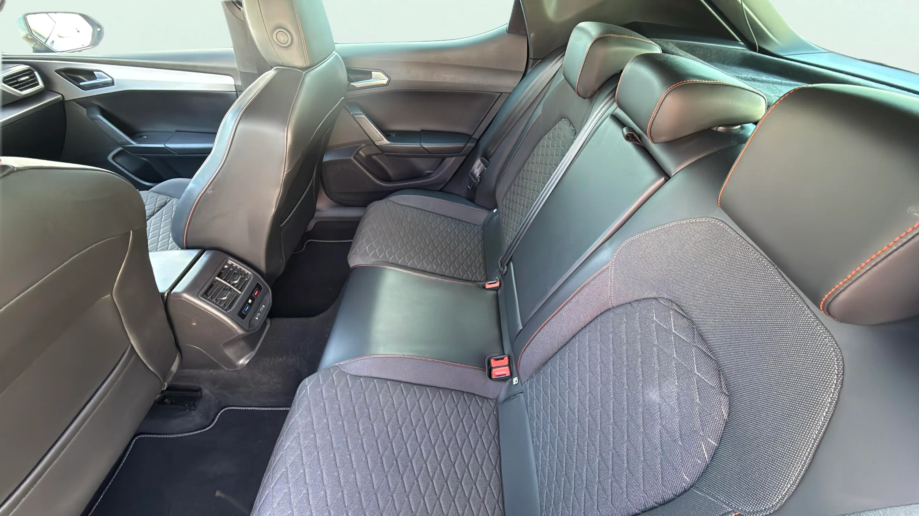 SEAT León 1.5 TSI FR Fast Ed - foto 17