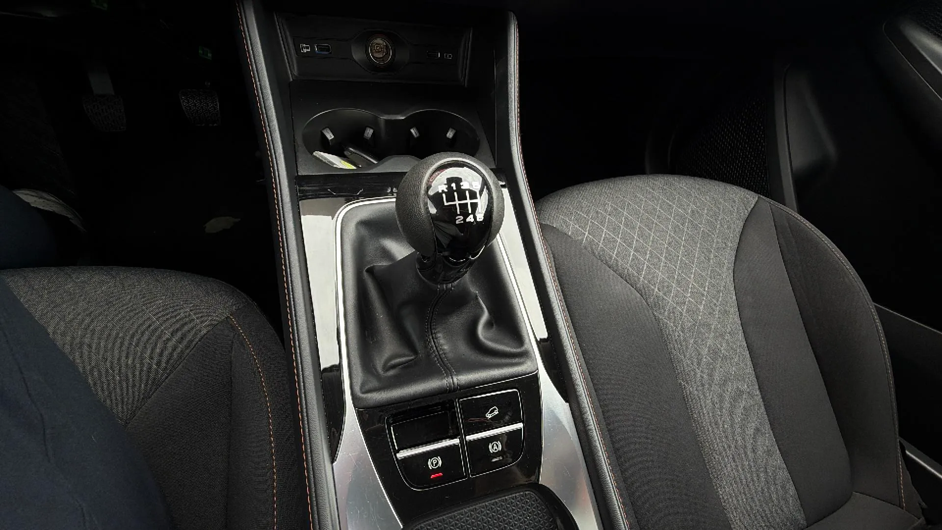 MG HS 1.5T Comfort - foto 19