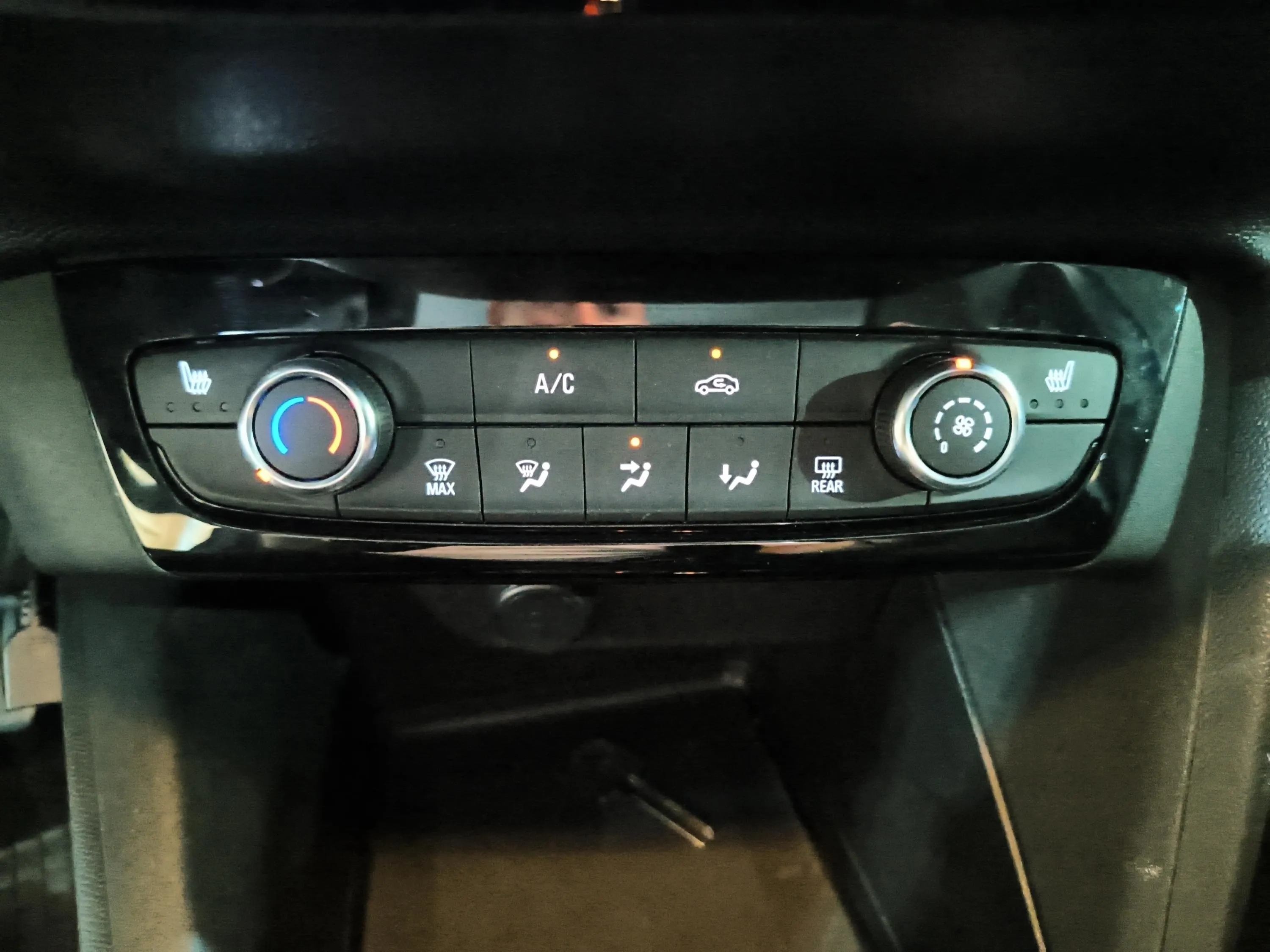 Opel Corsa 1.2T XHL Edition - foto 14