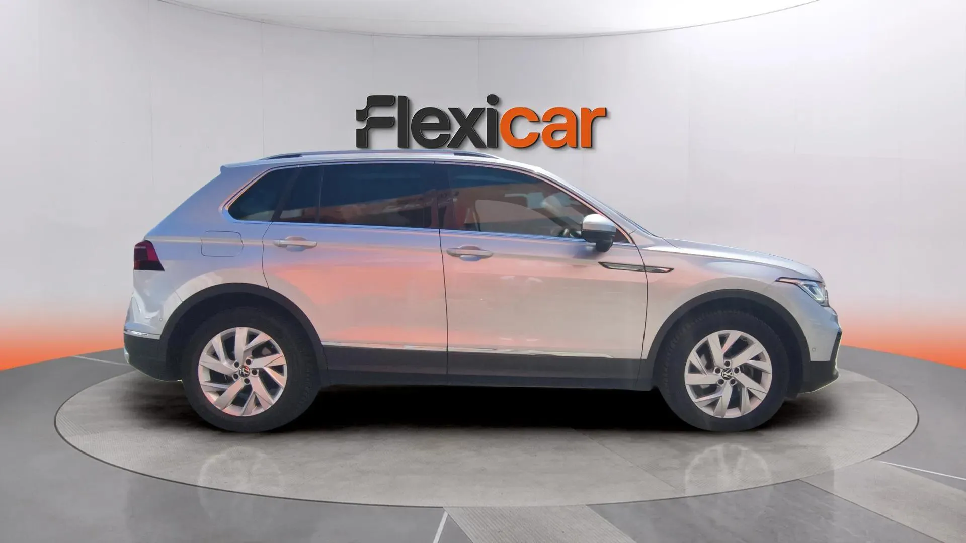 Volkswagen Tiguan Life 2.0 TDI DSG - foto 2