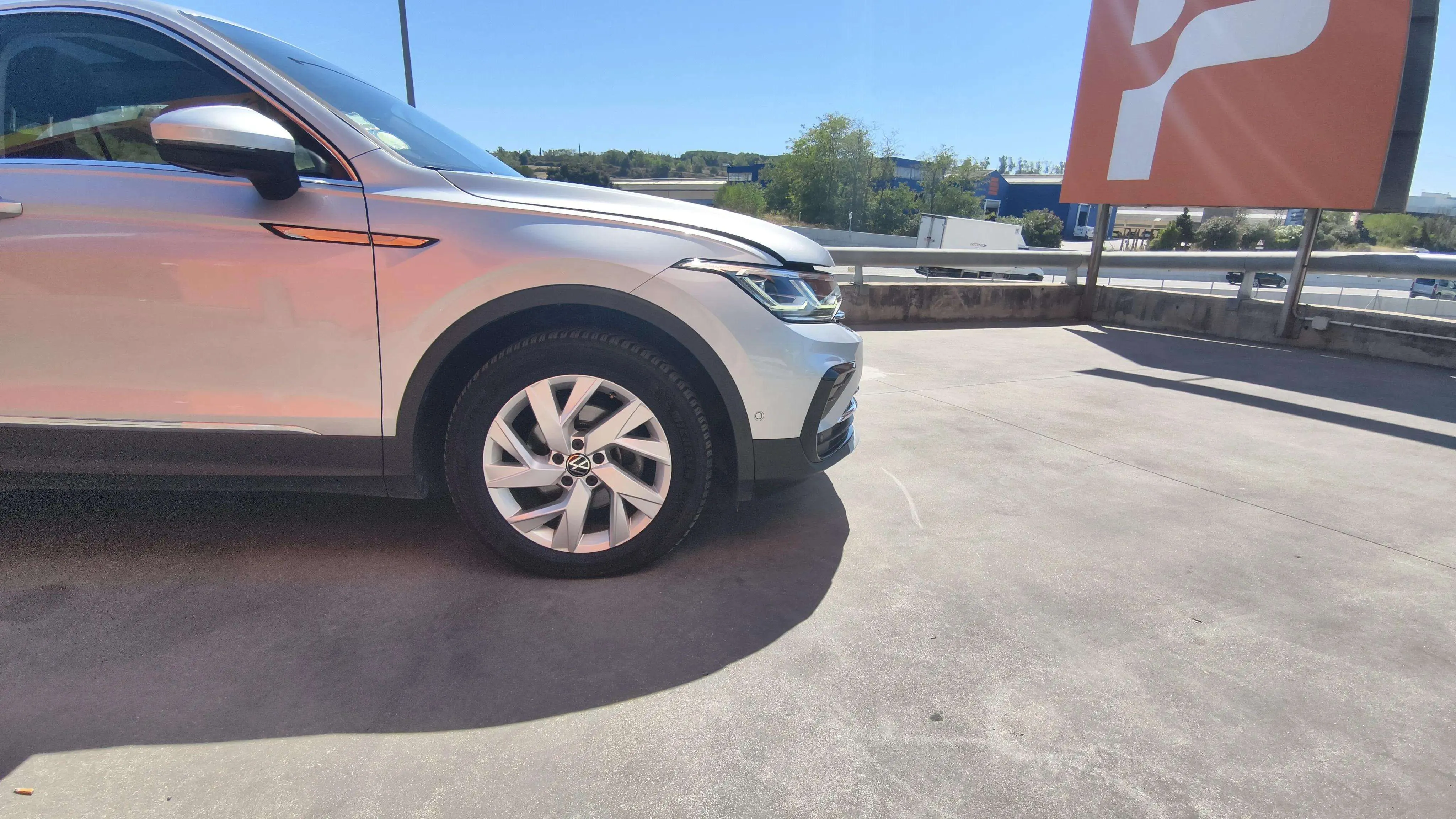 Volkswagen Tiguan Life 2.0 TDI DSG - foto 17