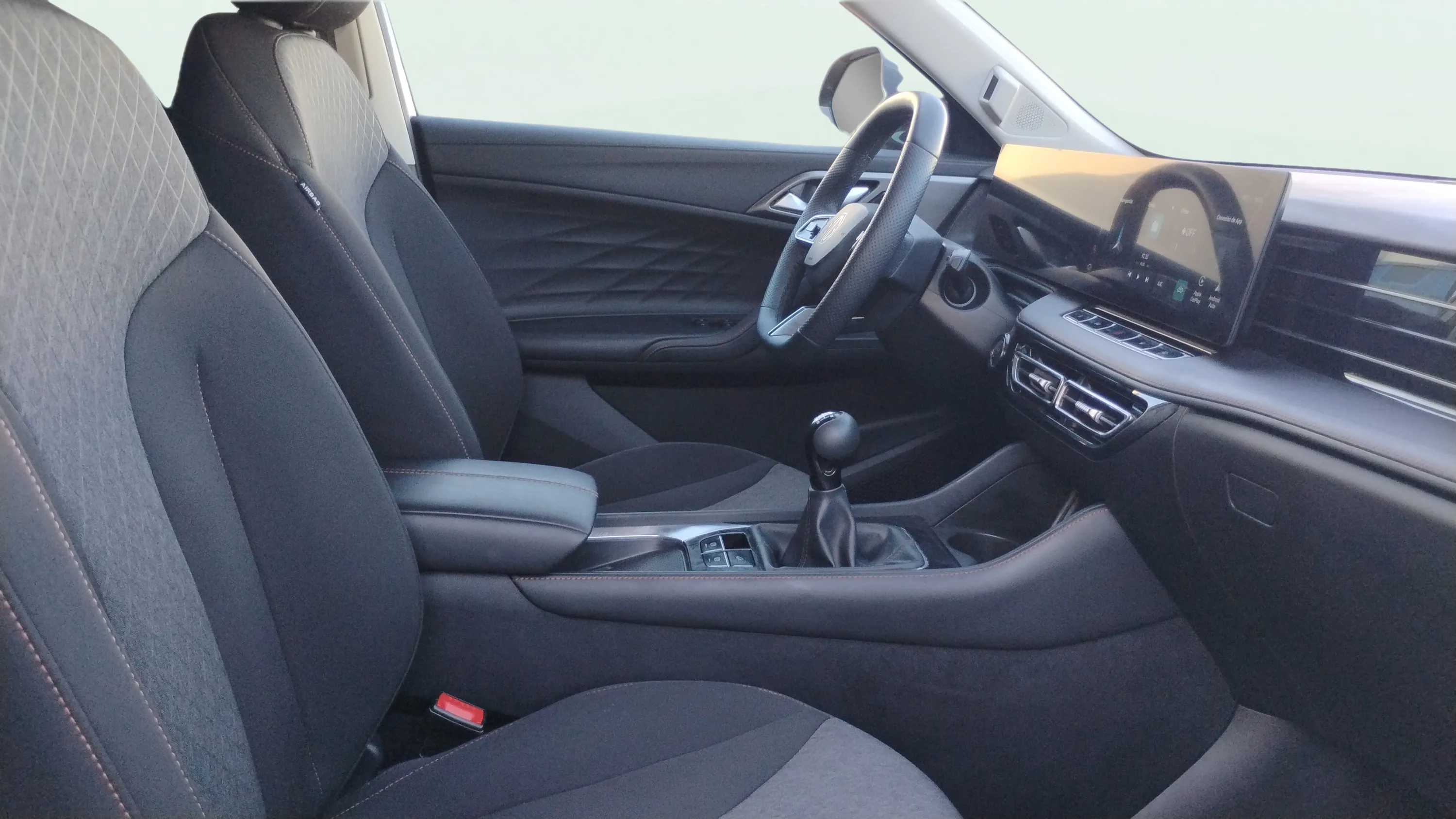 MG HS 1.5 Turbo GDI Comfort - foto 14