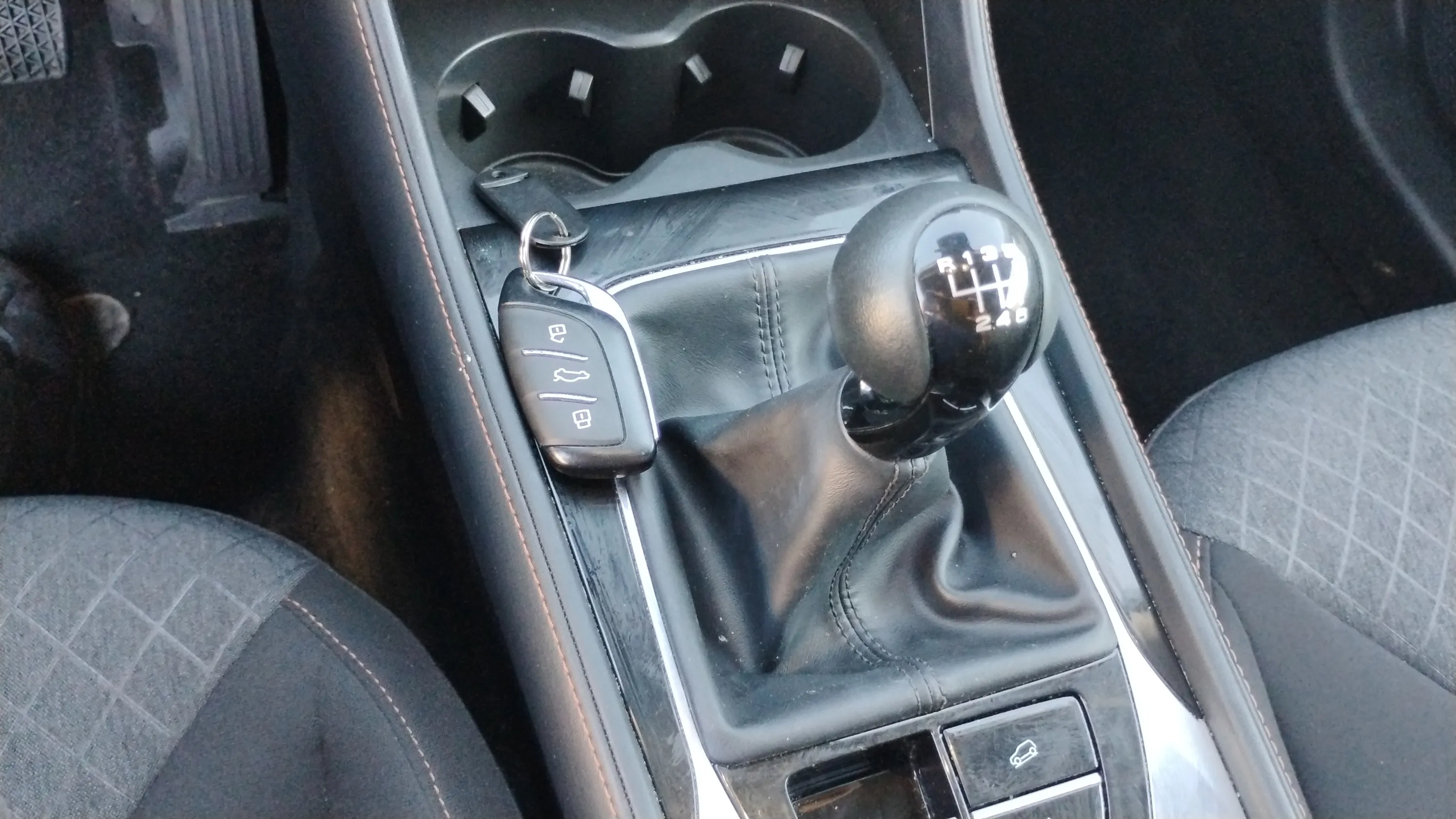 MG HS 1.5 Turbo GDI Comfort - foto 13
