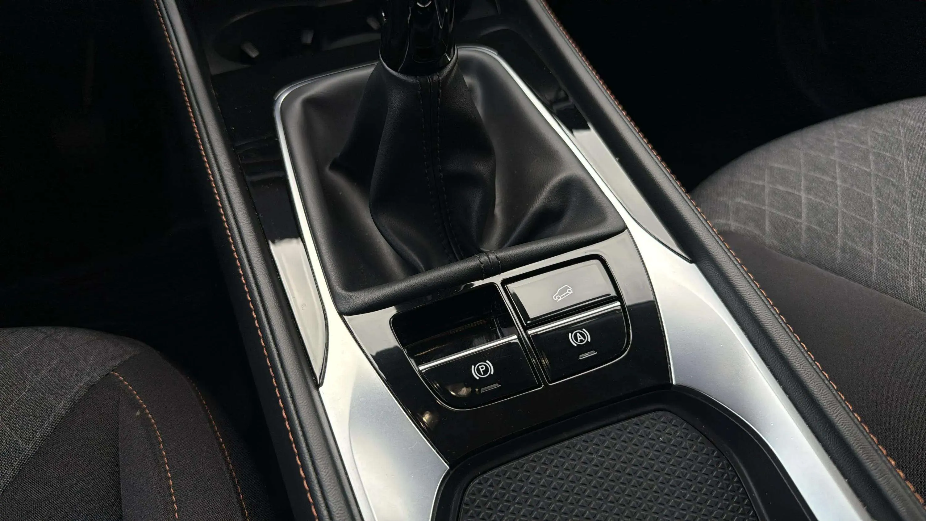MG HS 1.5 Turbo GDI Comfort - foto 17
