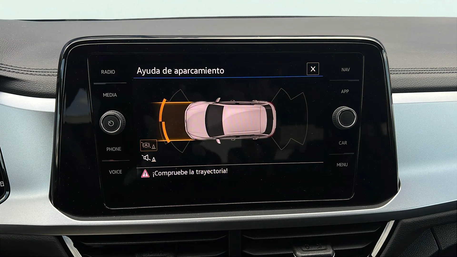 Volkswagen T-Roc "más" 2.0 TDI DSG - foto 17