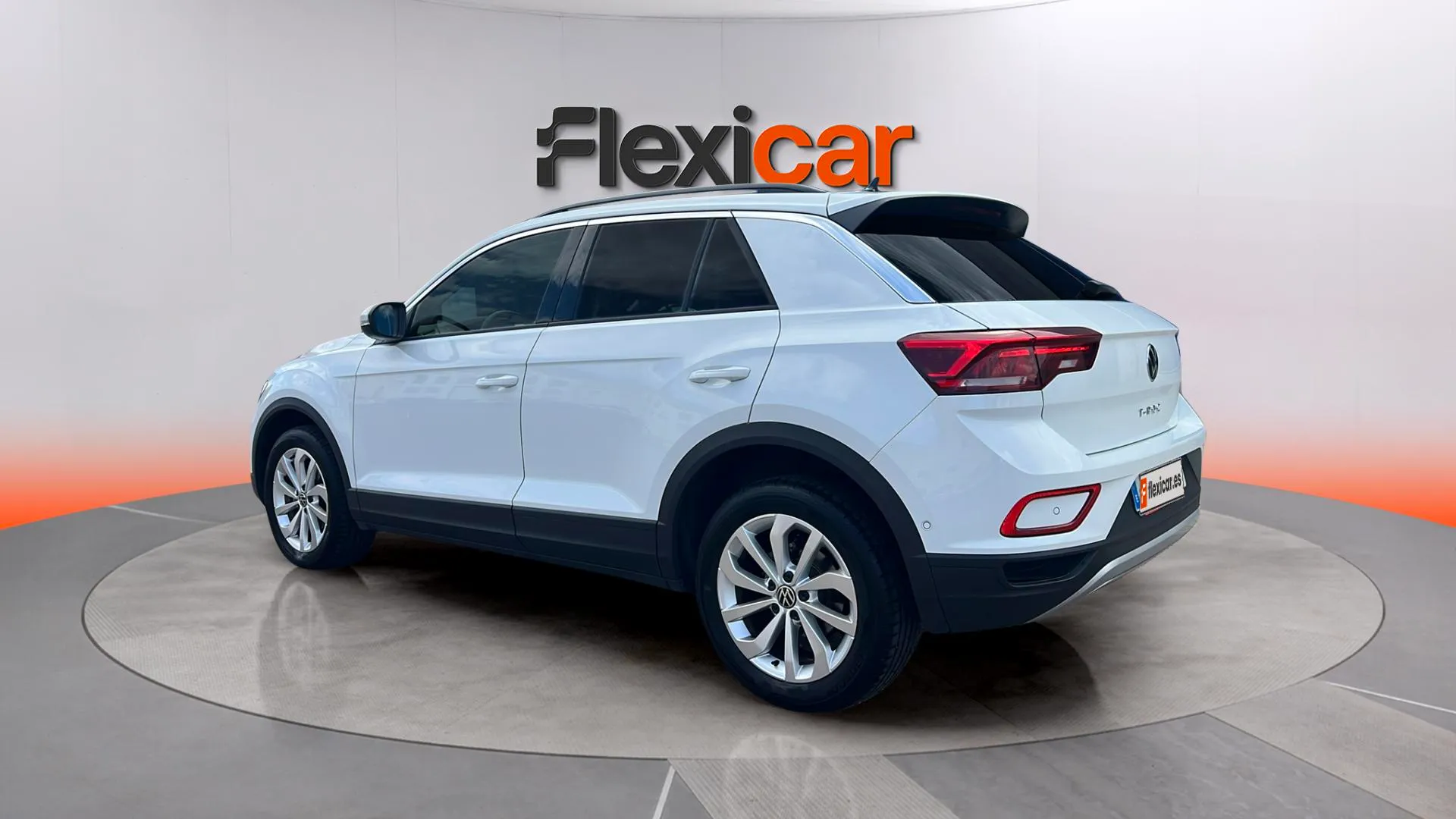 Volkswagen T-Roc "más" 2.0 TDI DSG - foto 3