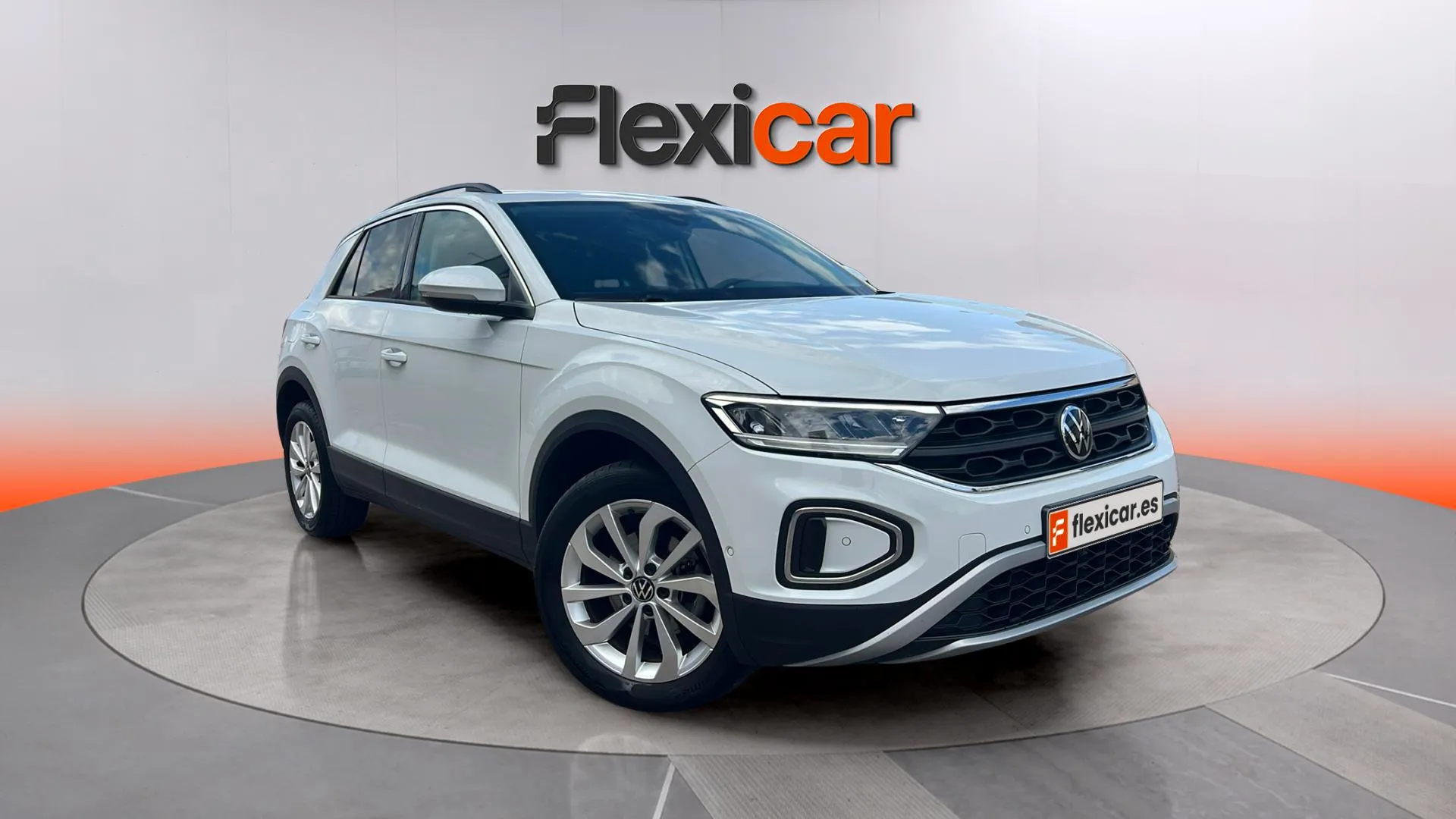Volkswagen T-Roc "más" 2.0 TDI DSG - foto 8