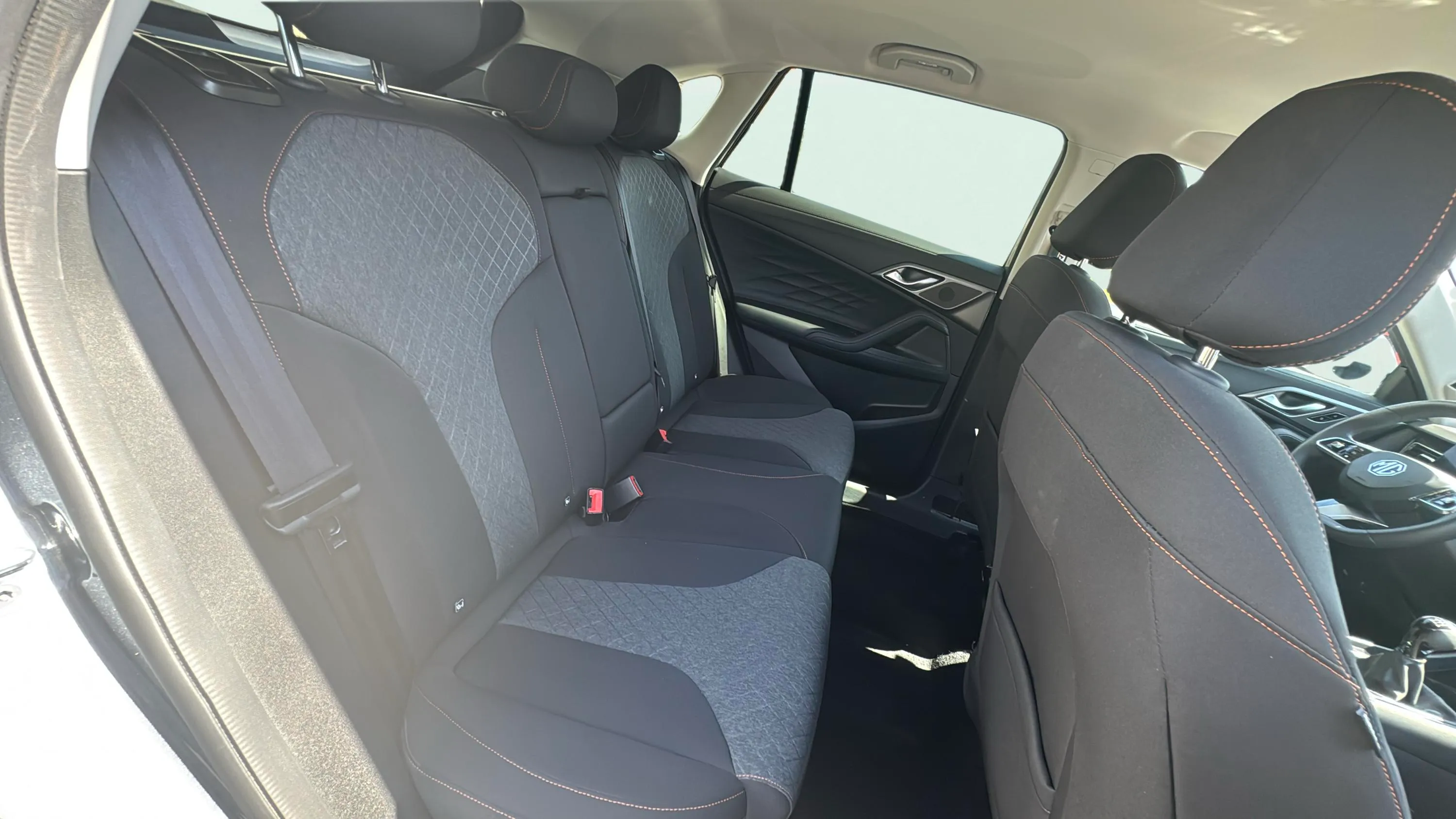 MG HS 1.5 Turbo GDI Comfort - foto 16