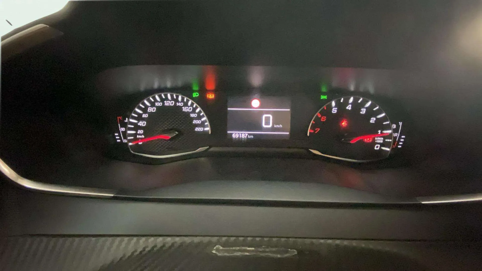 Peugeot 208 PureTech Active - foto 13
