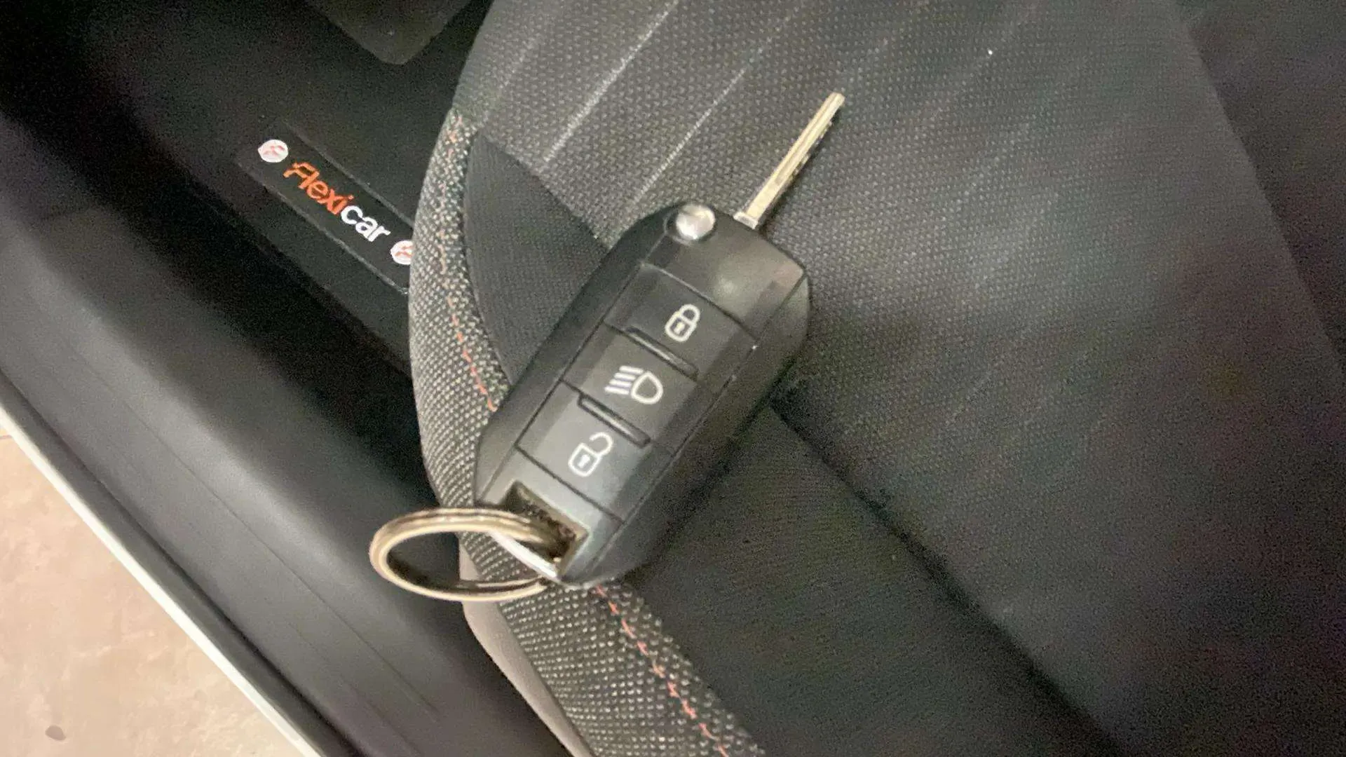 Peugeot 208 PureTech Active - foto 17