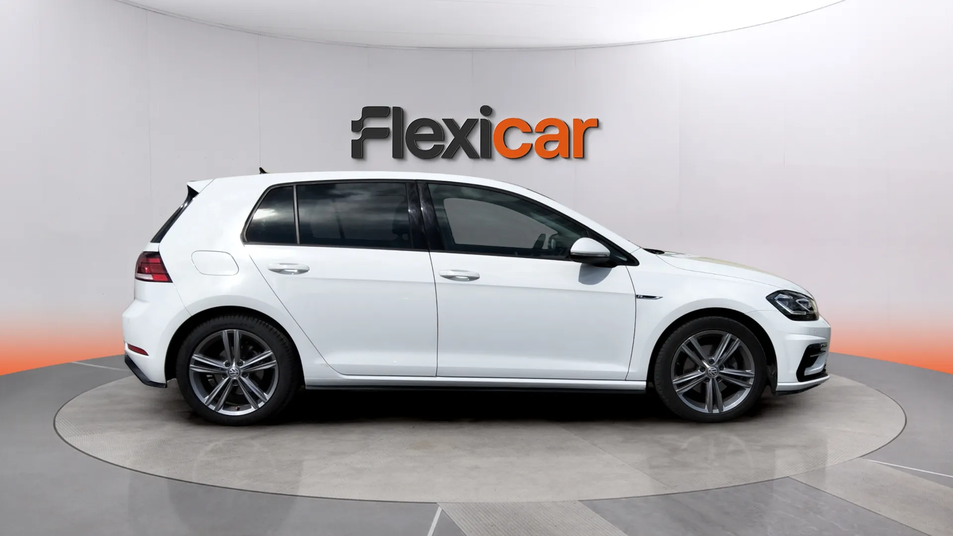 Volkswagen Golf Sport 1.6 TDI - foto 2