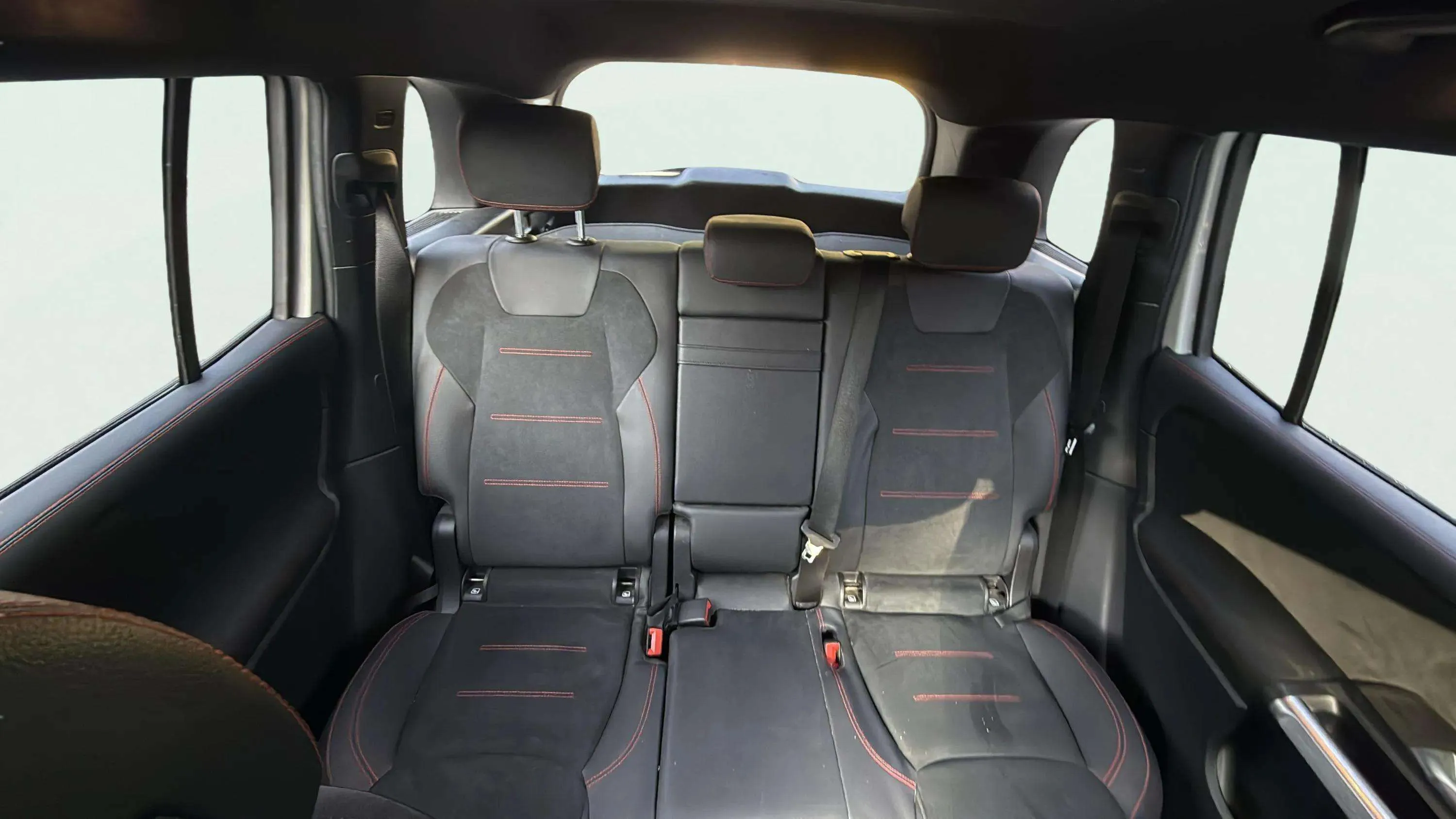 Mercedes-Benz GLB 200 d - foto 18