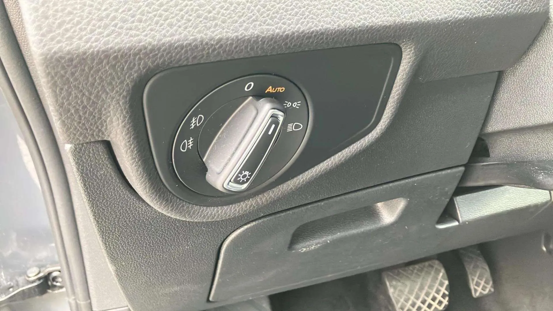 Volkswagen Touran Sport 2.0 TDI DSG - foto 21