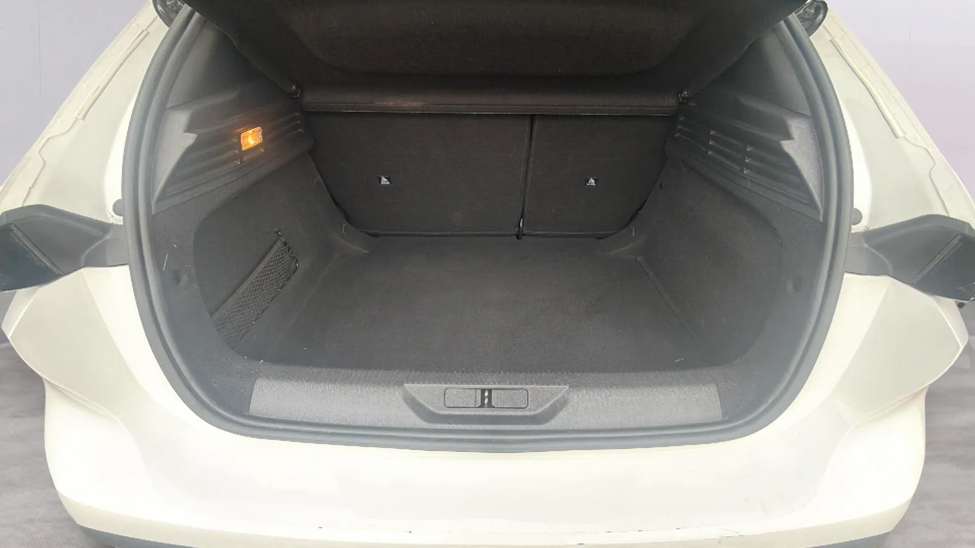 Peugeot 308 Active Pack BlueHDi 130 - foto 22