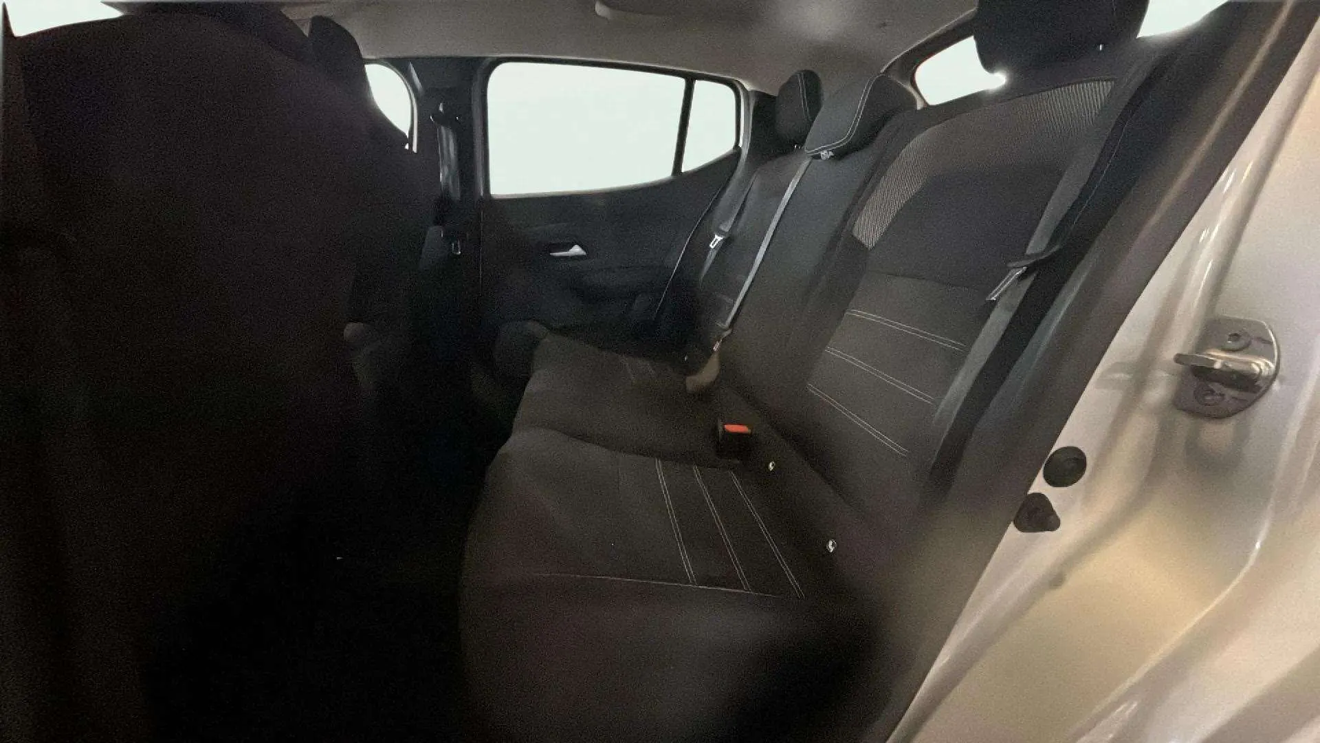 Dacia Sandero Essential TCe - foto 14