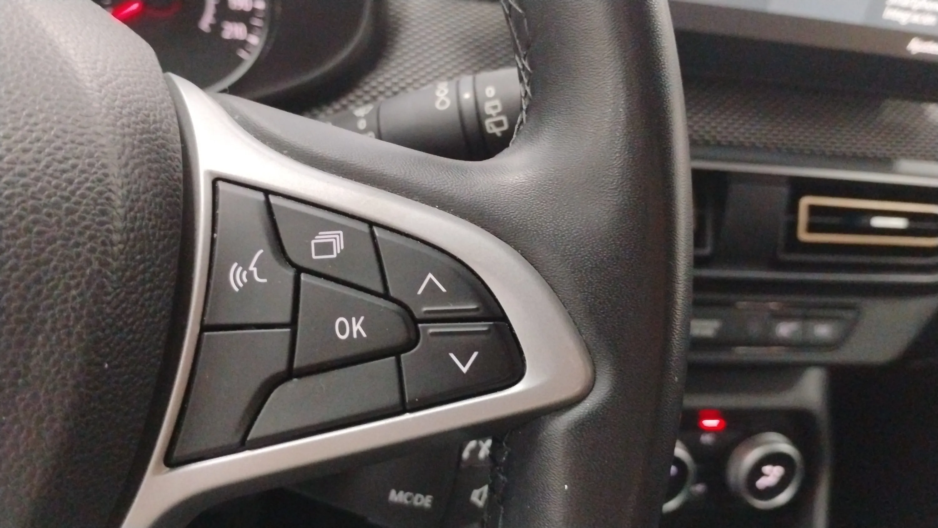 Dacia Sandero Expression TCe - foto 20
