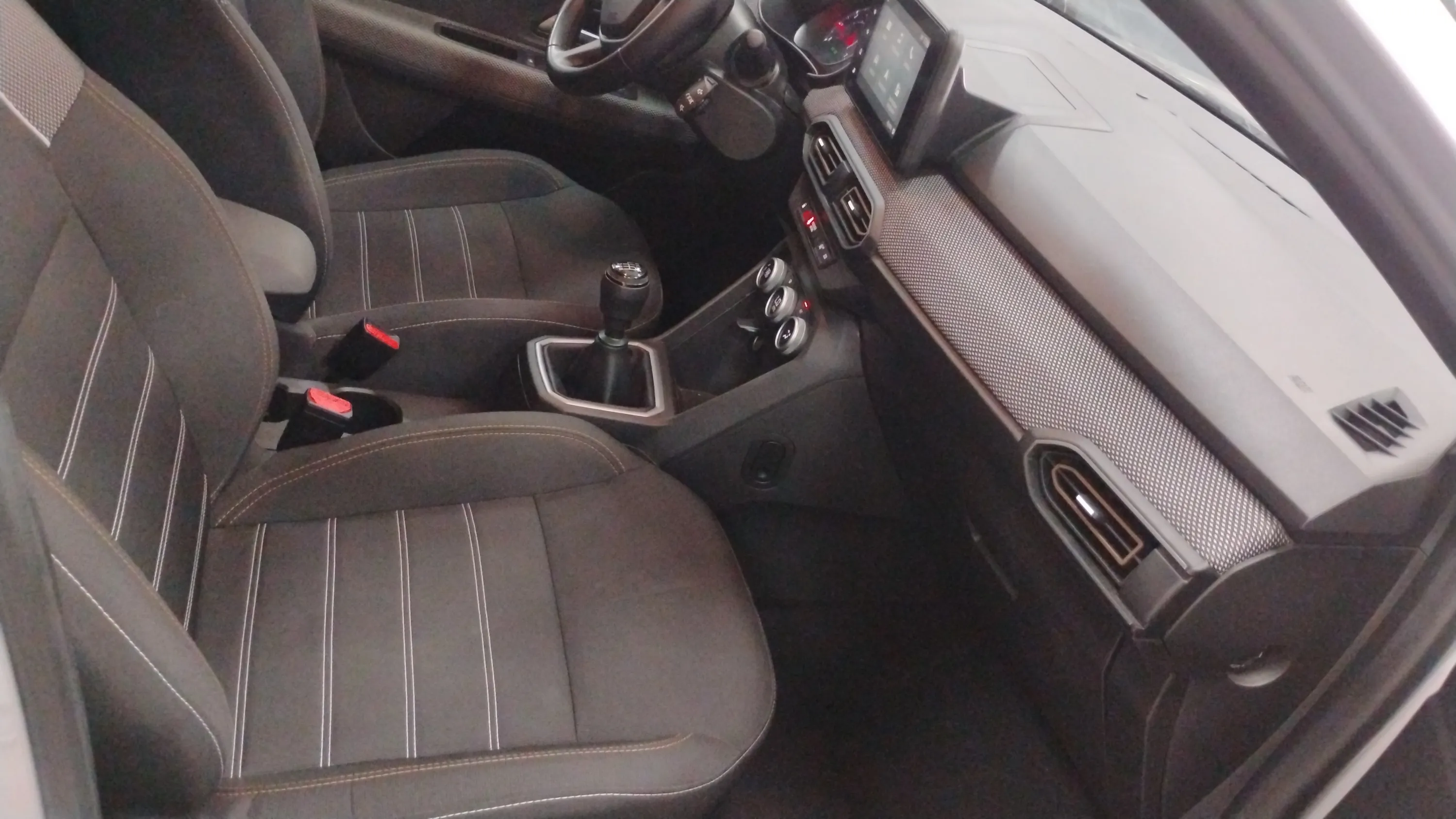 Dacia Sandero Expression TCe - foto 14