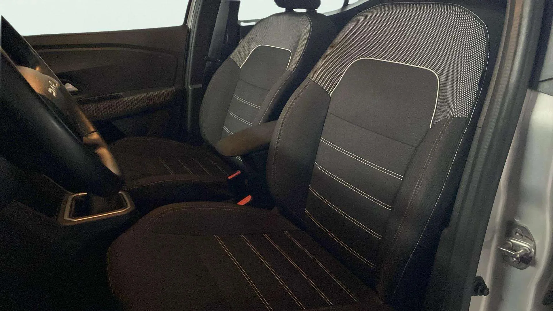 Dacia Sandero Stepway Expression TCe - foto 20