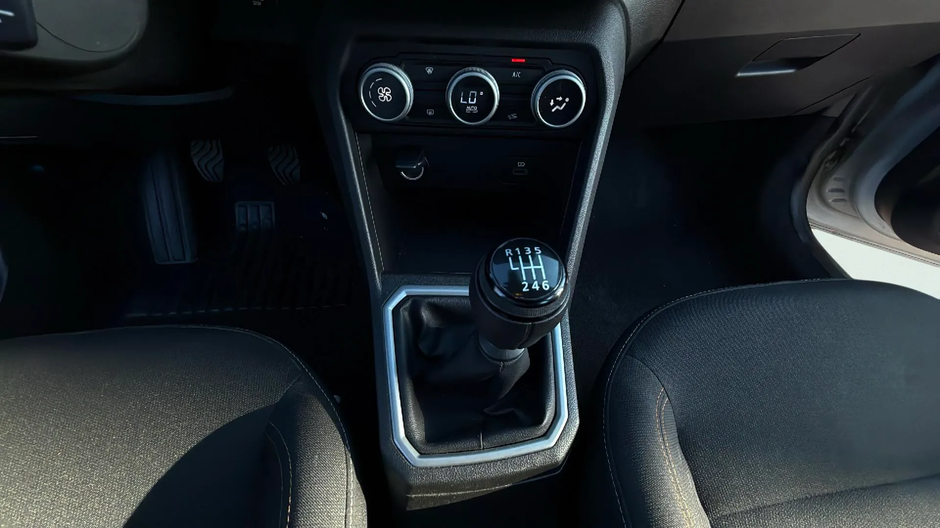 Dacia Sandero Stepway Expression TCe - foto 17
