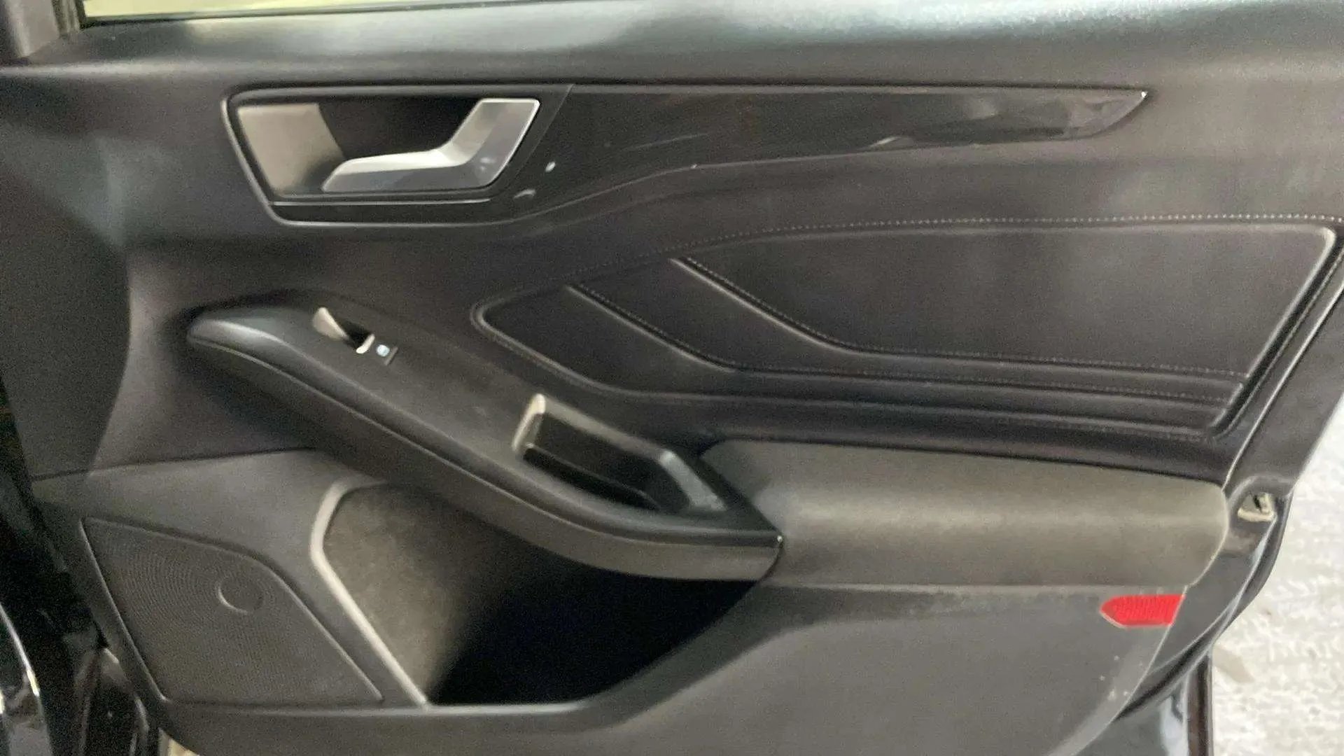 Ford Focus 1.0 EcoBoost MHEV ST-Line - foto 19