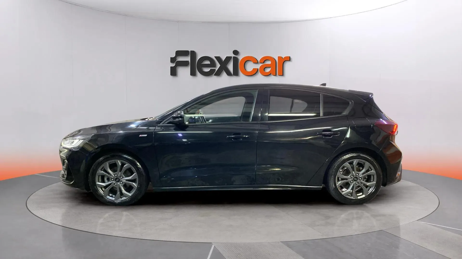 Ford Focus 1.0 EcoBoost MHEV ST-Line - foto 3