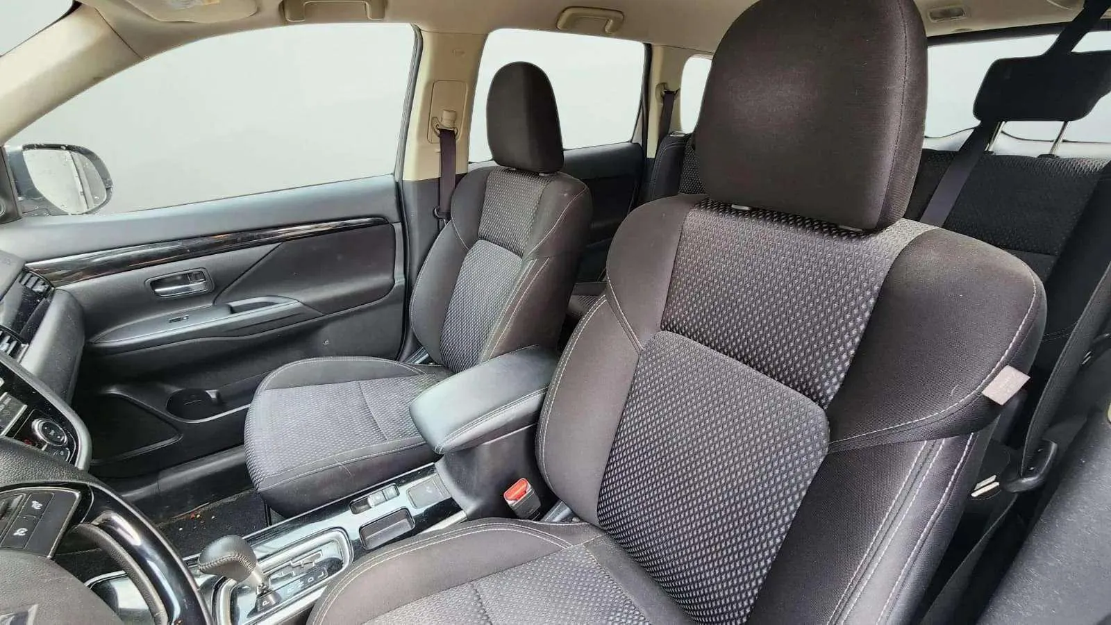 Mitsubishi Outlander 200 MPI Motion CVT 2WD 5 plazas - foto 22