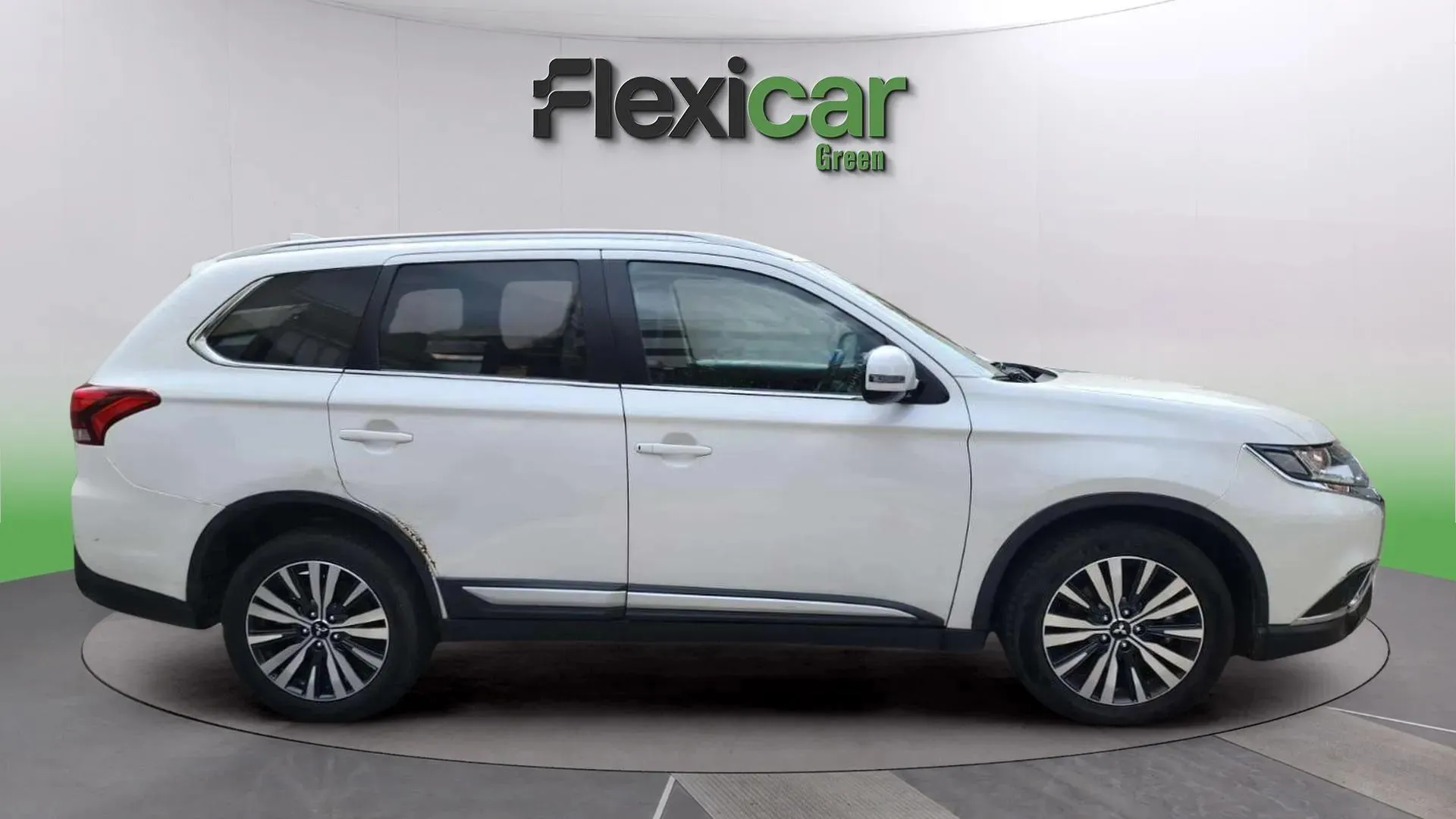 Mitsubishi Outlander 200 MPI Motion CVT 2WD 5 plazas - foto 8