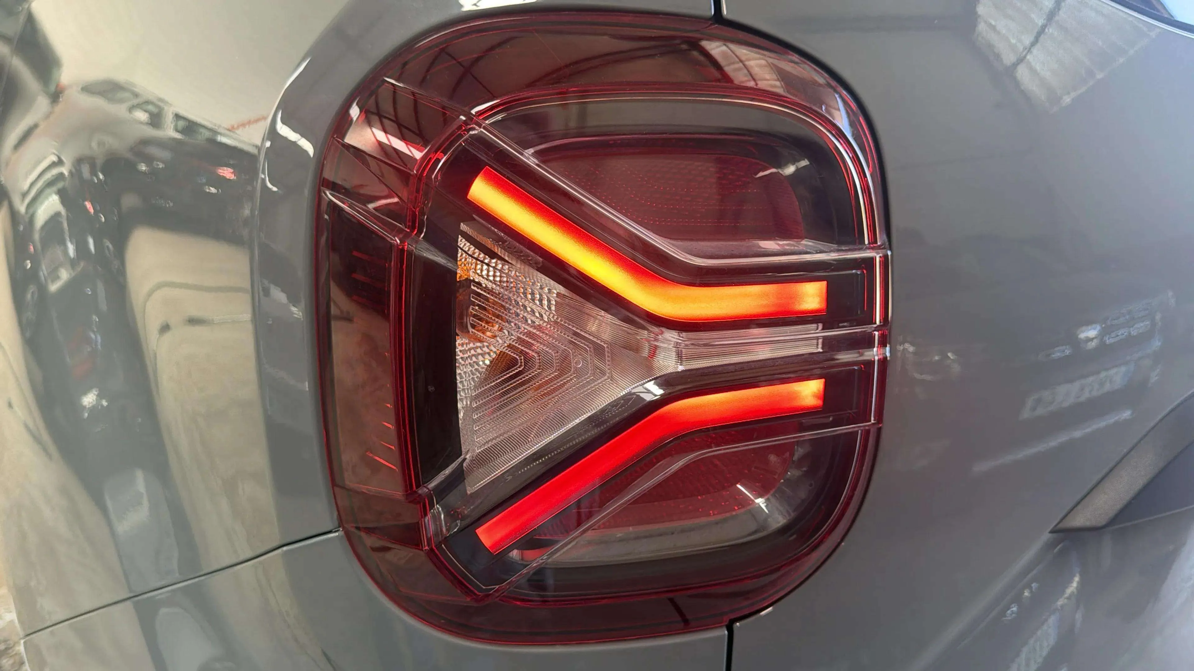 Dacia Duster Journey Go TCe 4x2 EDC - foto 30