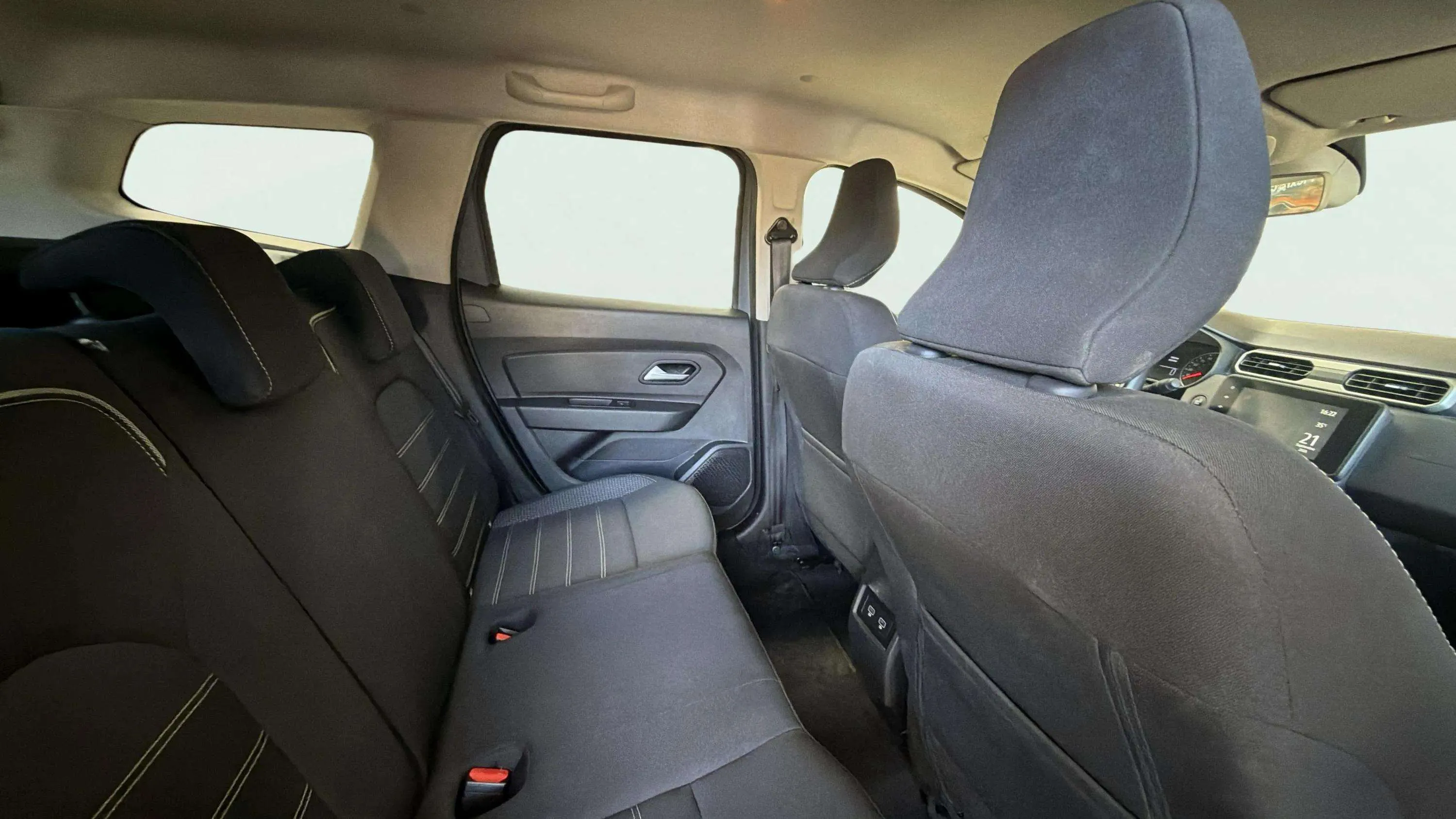 Dacia Duster Journey Go TCe 4x2 EDC - foto 16