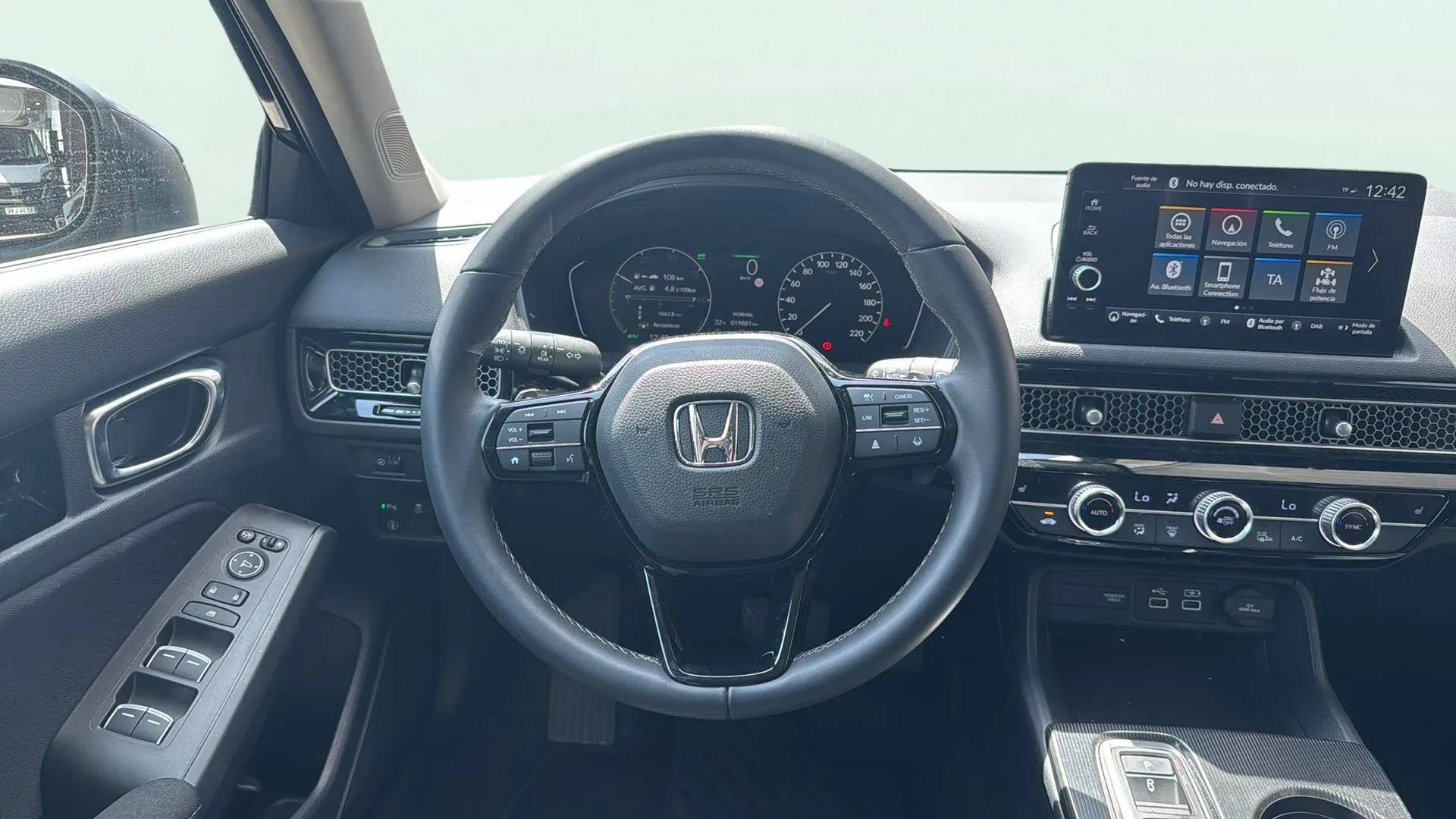 Honda Civic 2.0 i-MMD Advance CVT - foto 11