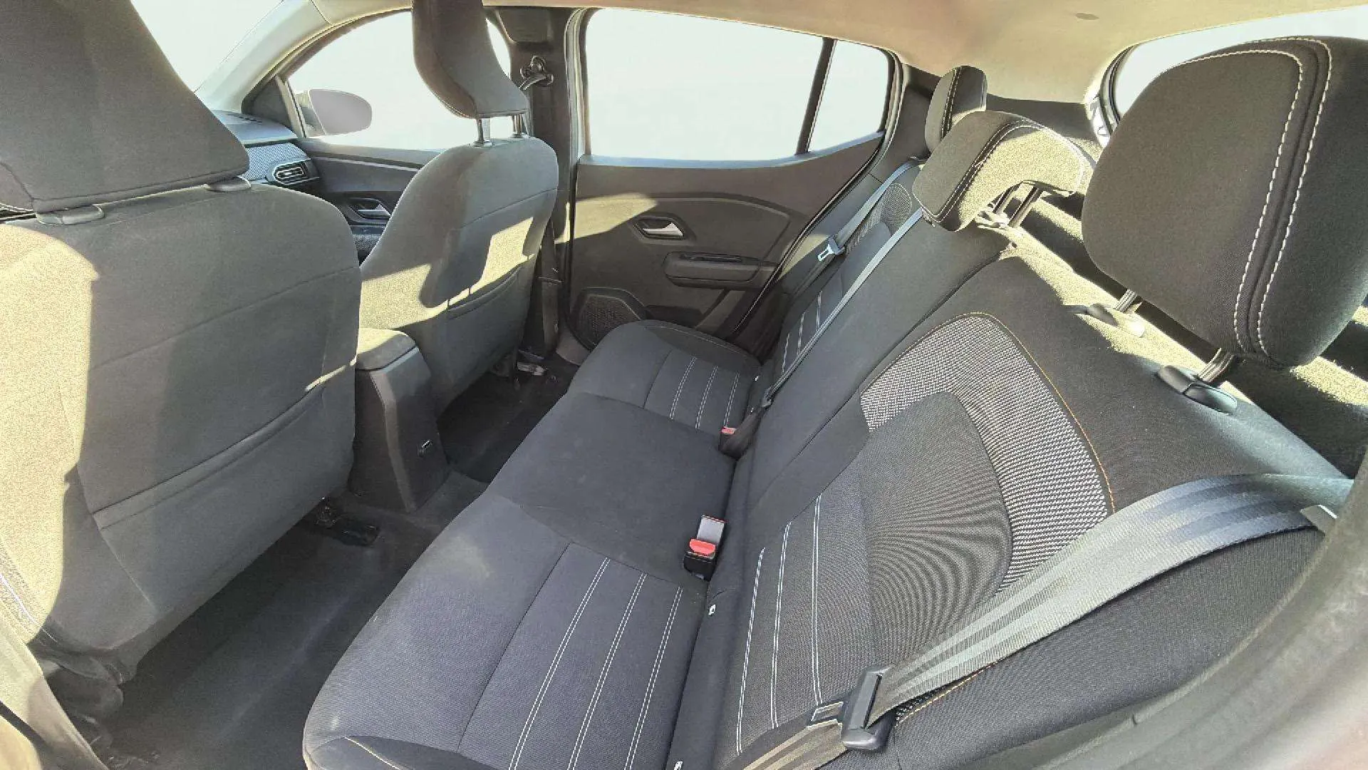 Dacia Sandero Stepway Expression TCe - foto 17