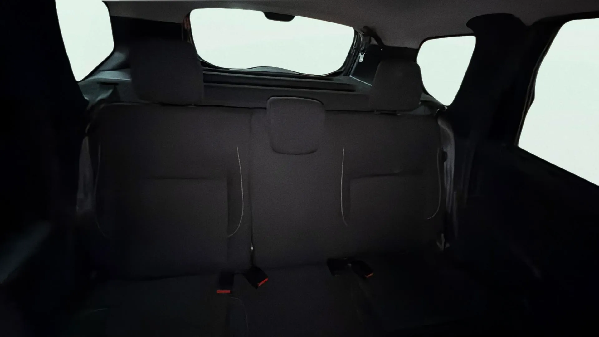 Dacia Duster Ambiance 1.6 4x2 2017 - foto 9