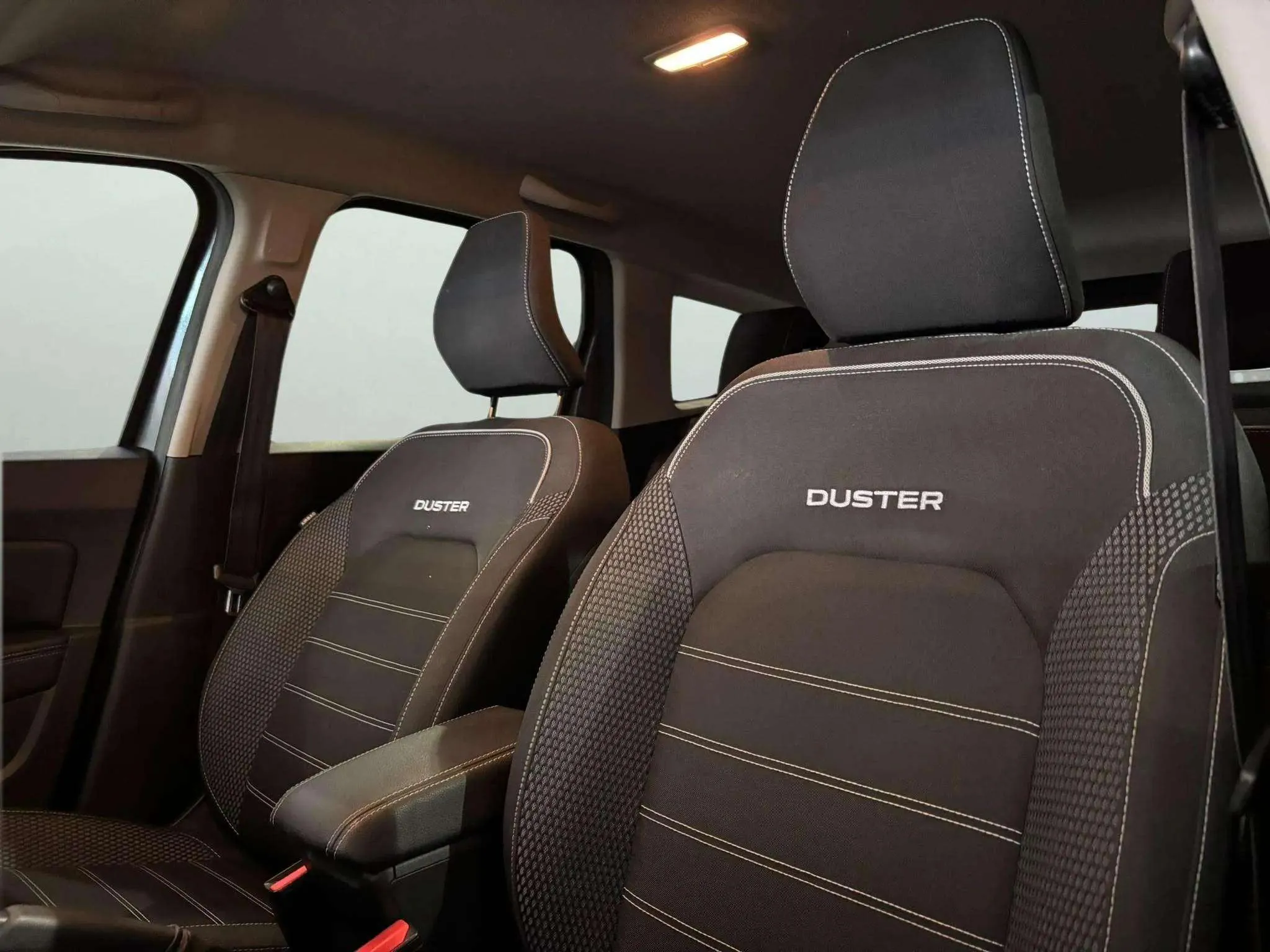 Dacia Duster Journey Go TCe 4x2 EDC - foto 10